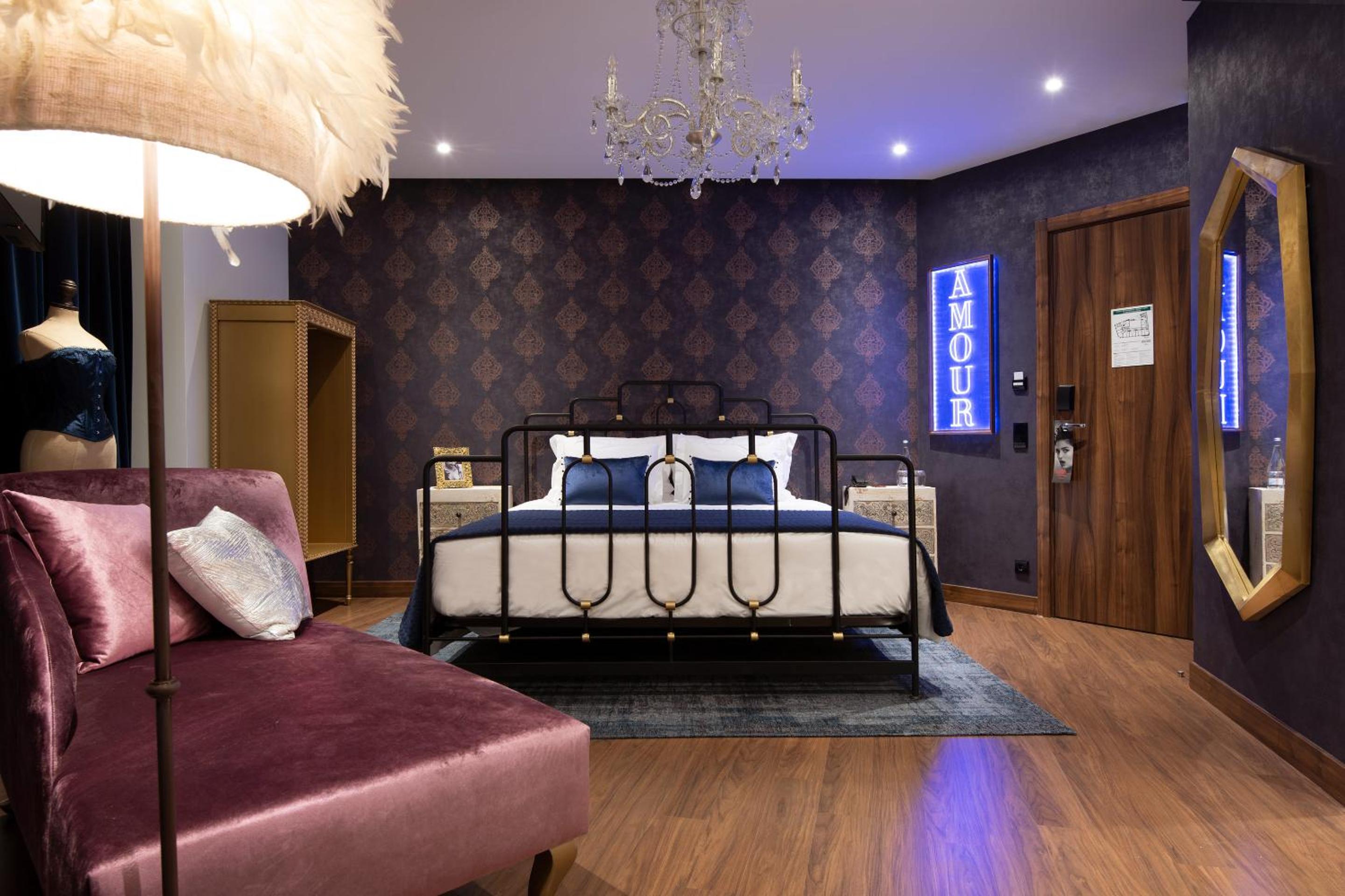 Velvet Room photo 1