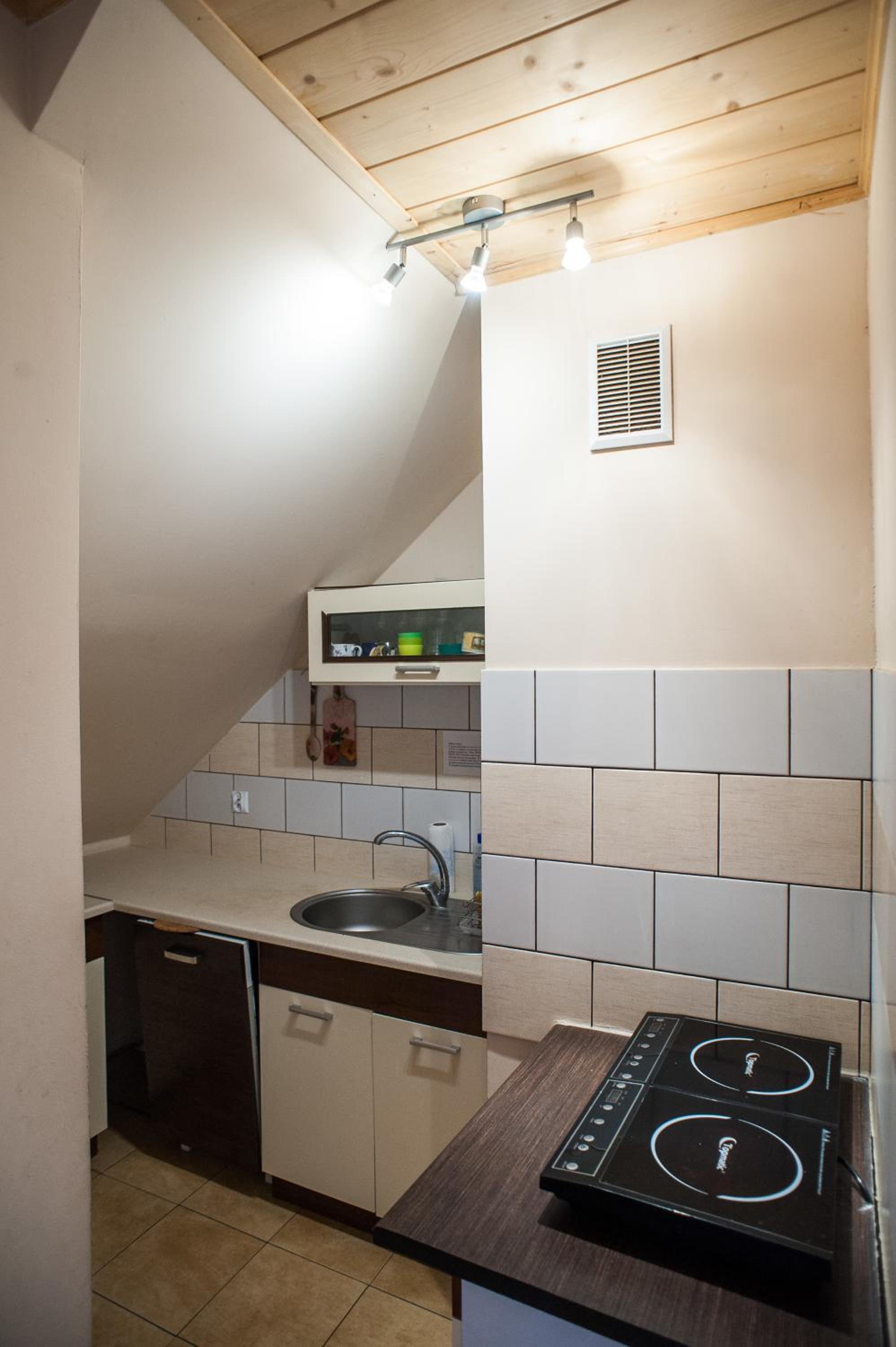 Apartment with Balcony photo 2