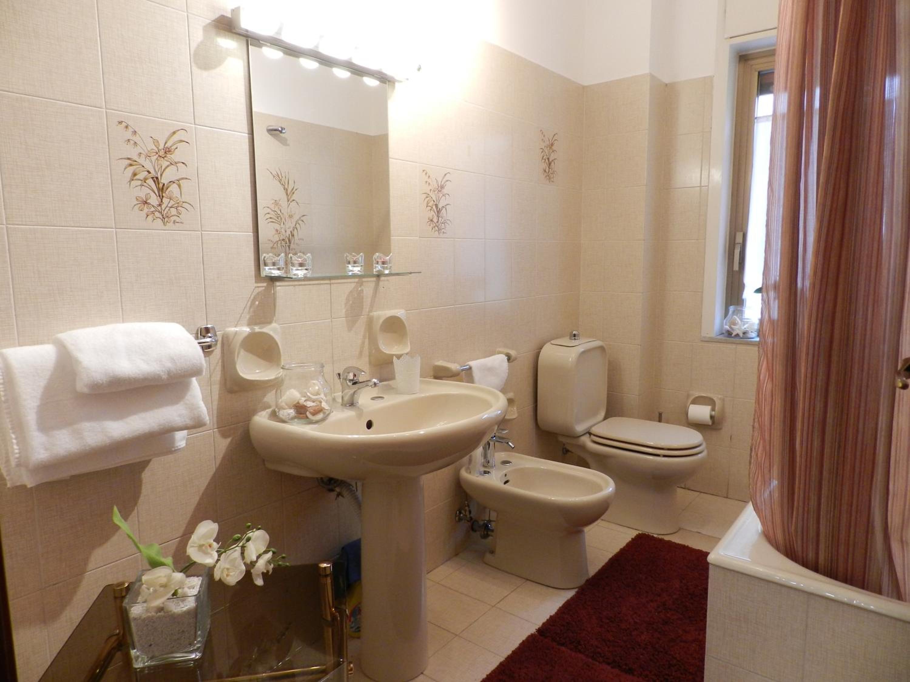 Triple Room with Private Bathroom photo 2