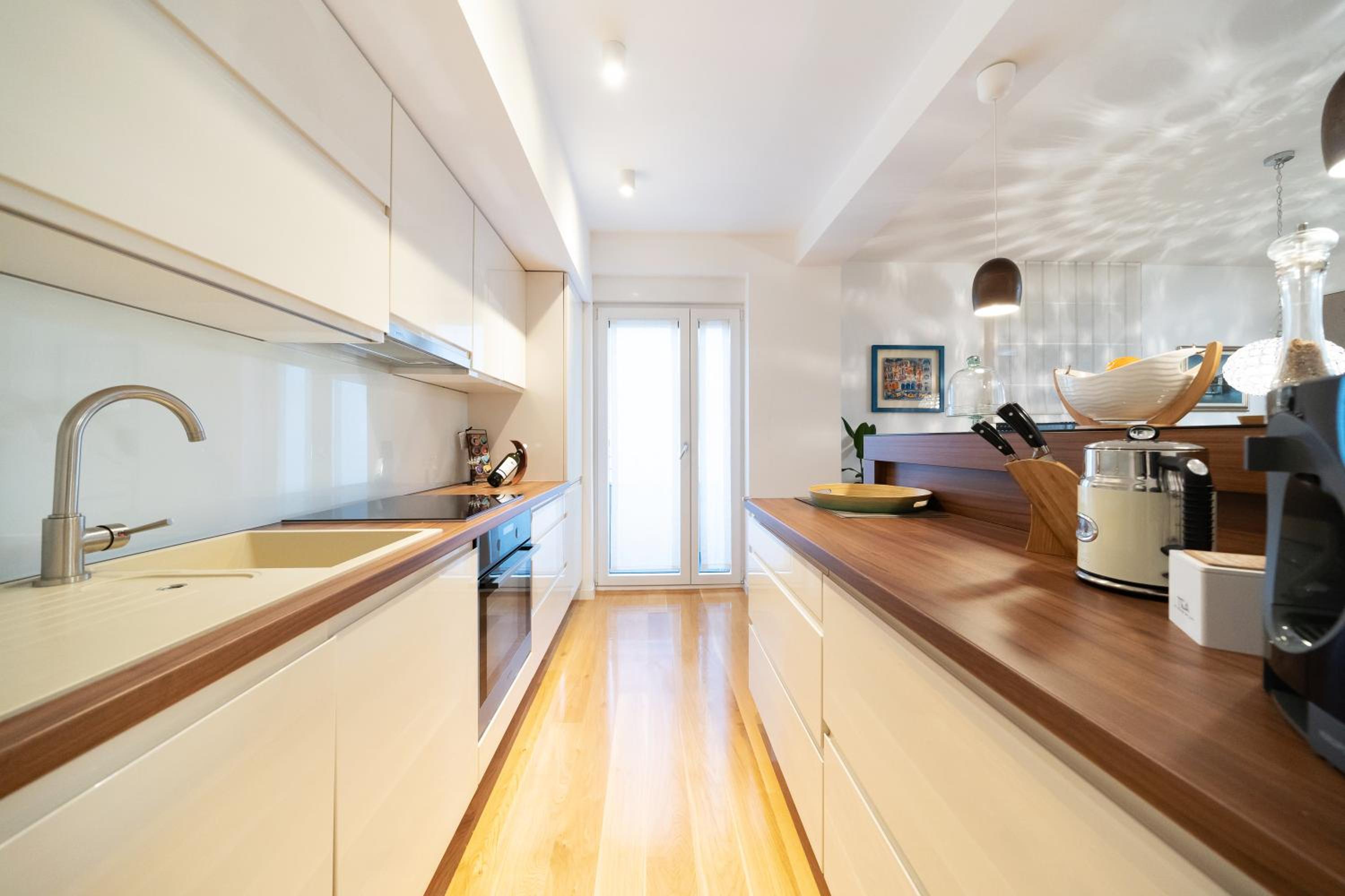 Penthouse Apartment - Photo 37