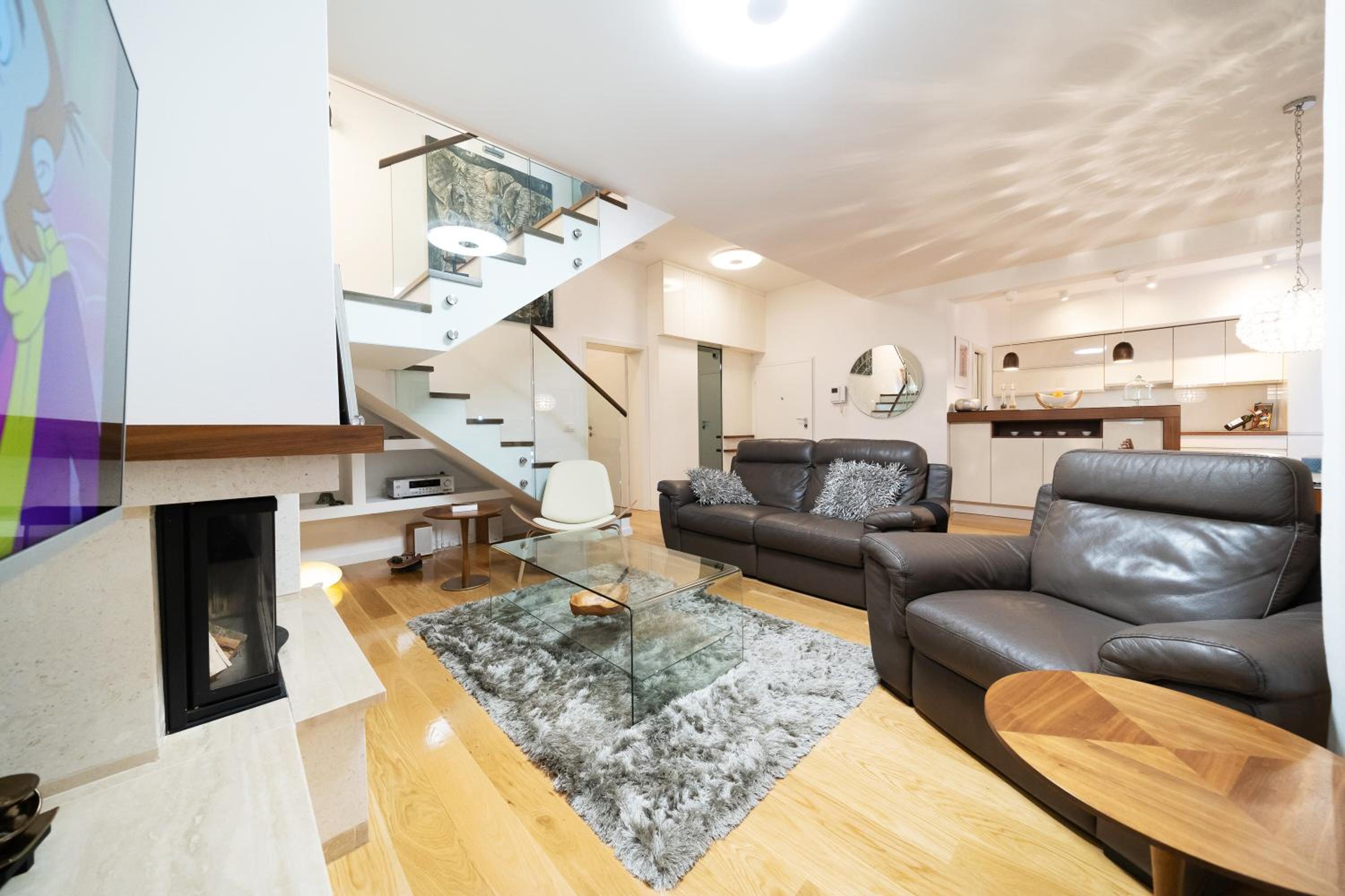 Penthouse Apartment - Photo 44