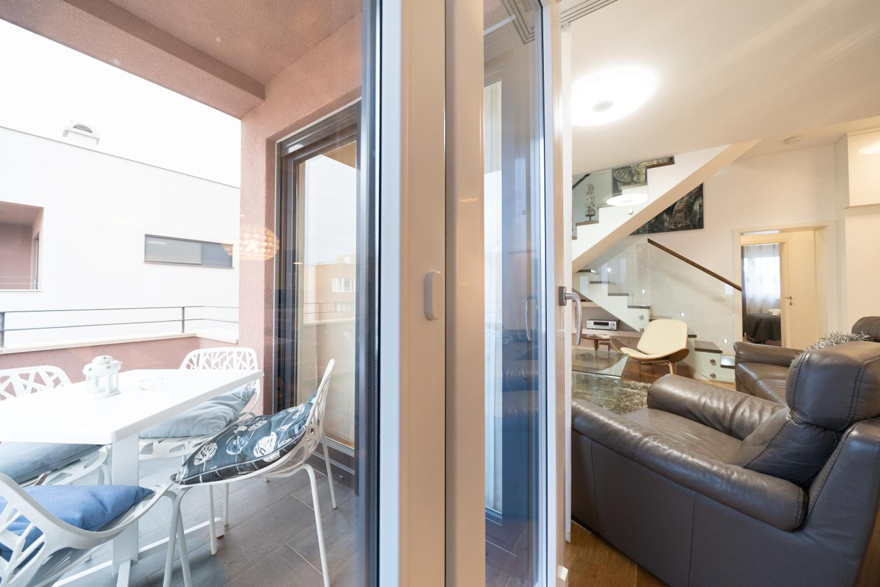 Penthouse Apartment - Photo 49
