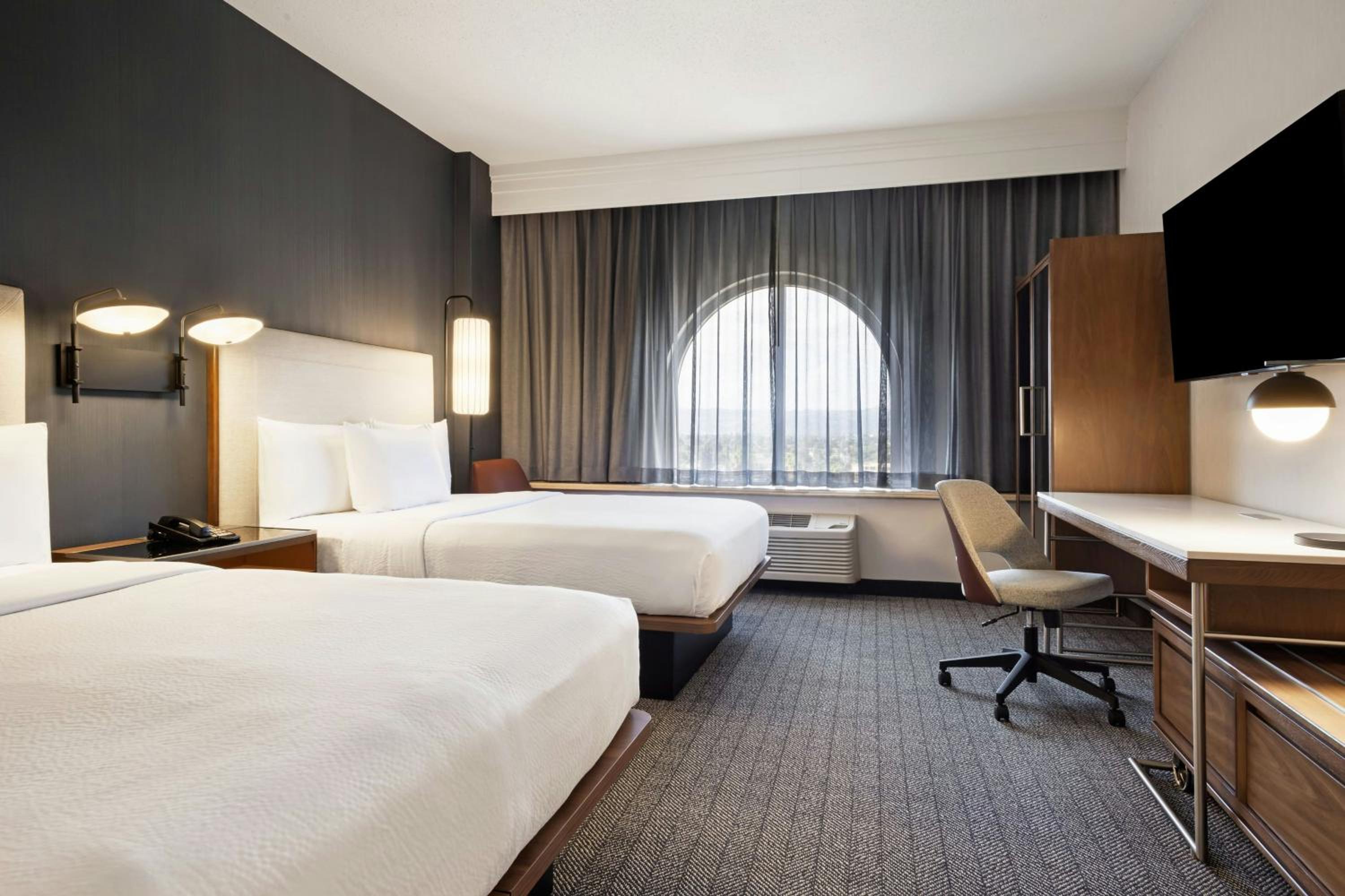 Courtyard by Marriott Baldwin Park