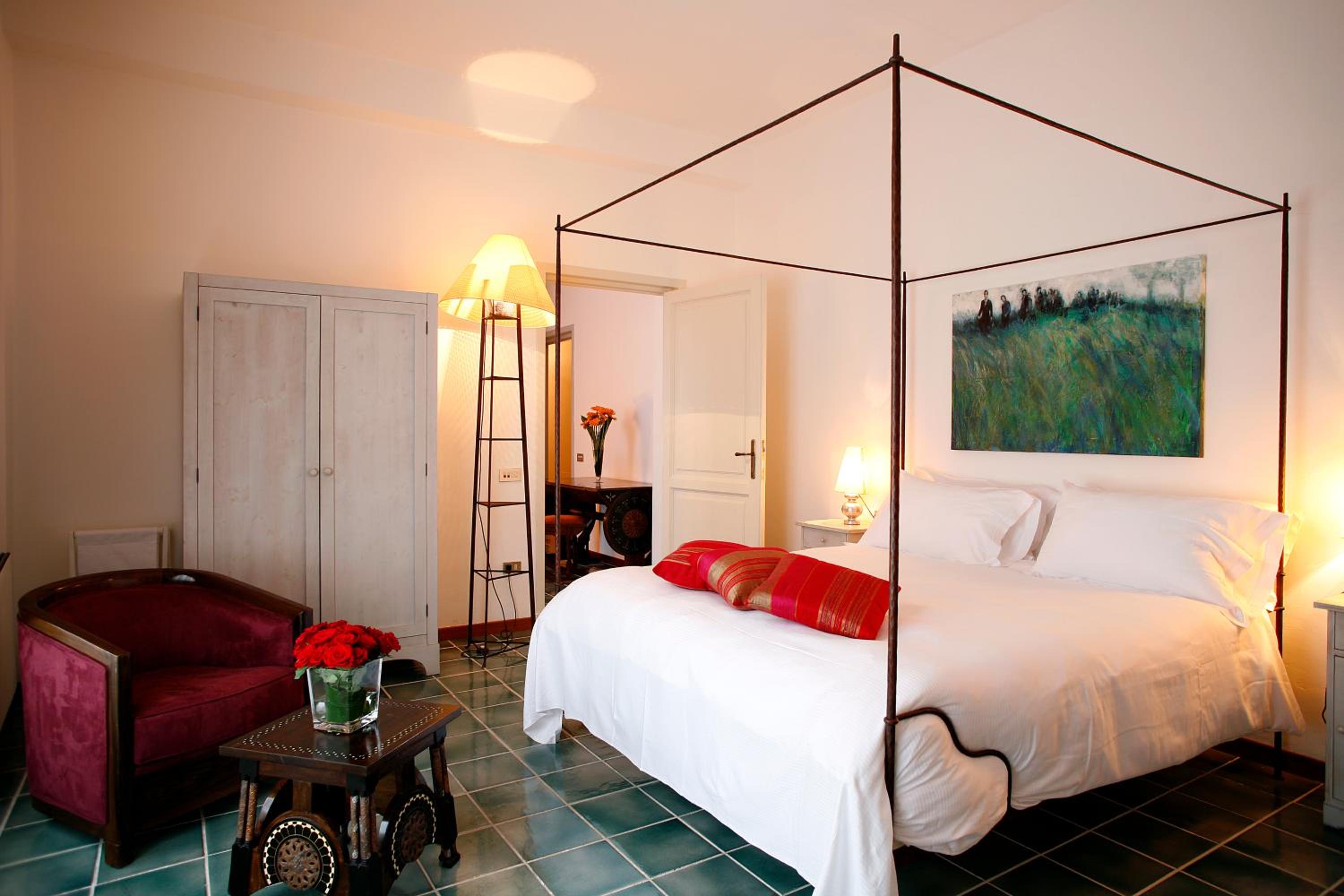 Suite - Photo 5
