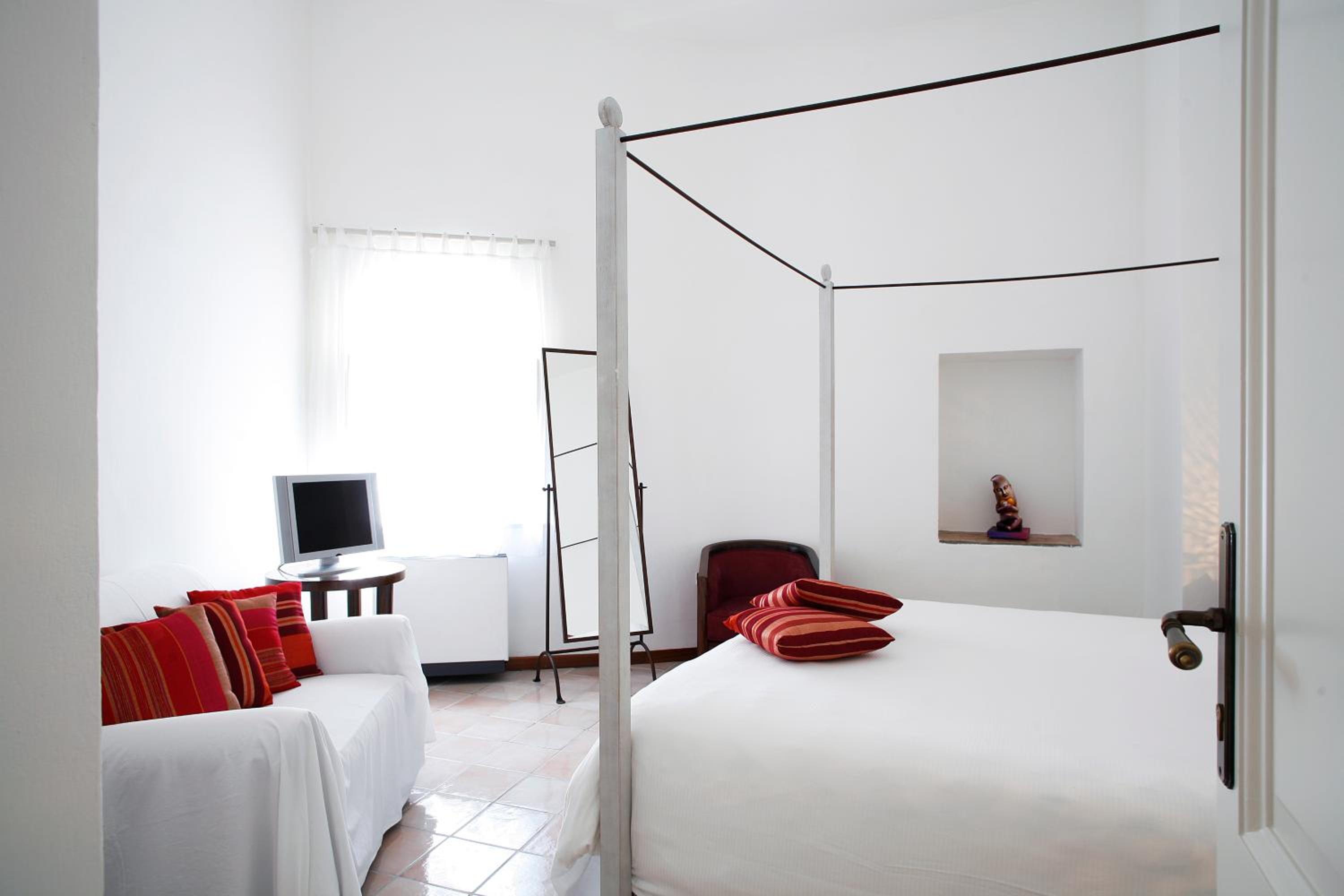 Suite - Photo 4