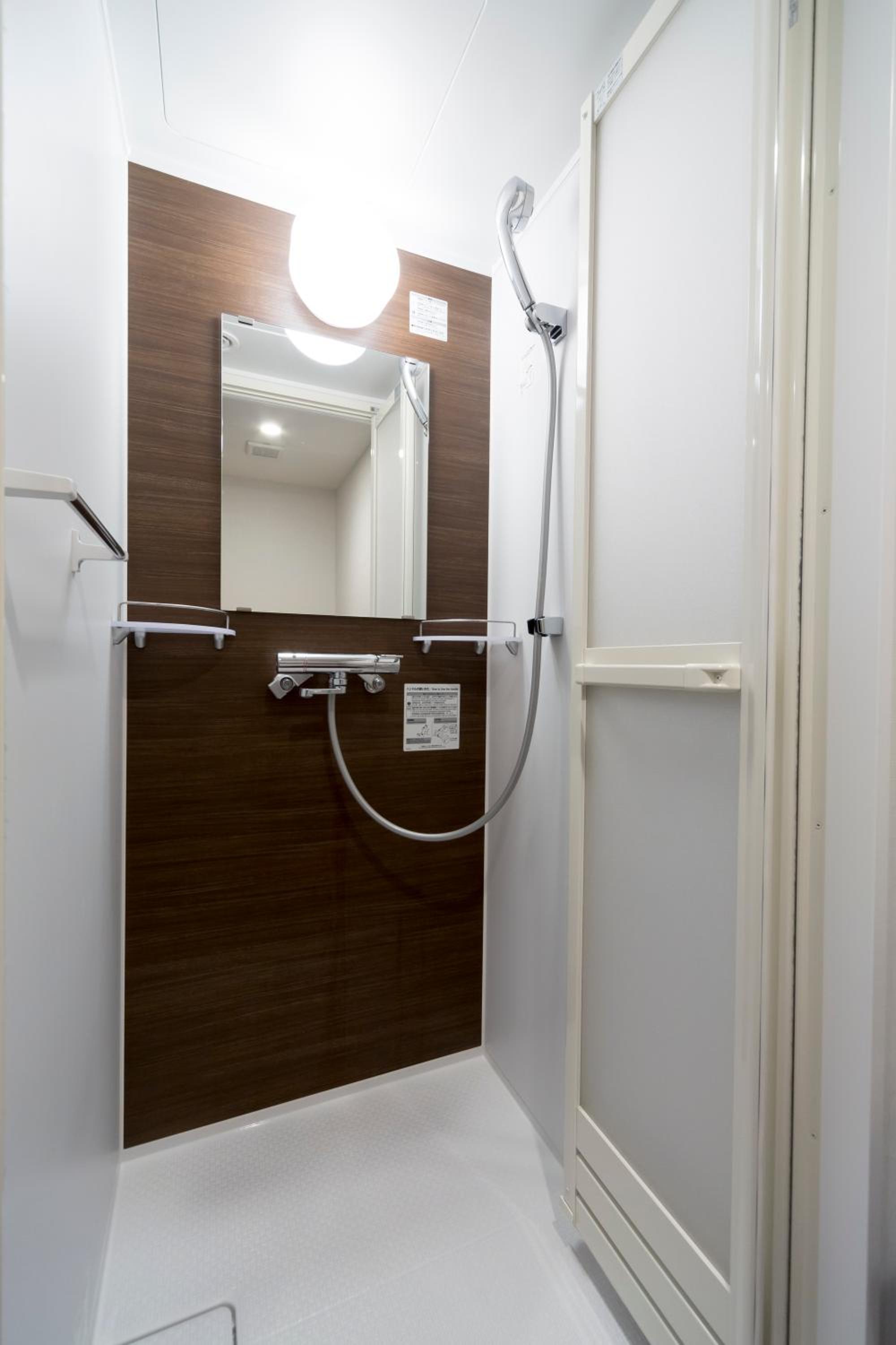 Non-Smoking Queen Room, check-in from 15:00 / check-out until 13:00 (22-hour stay)
