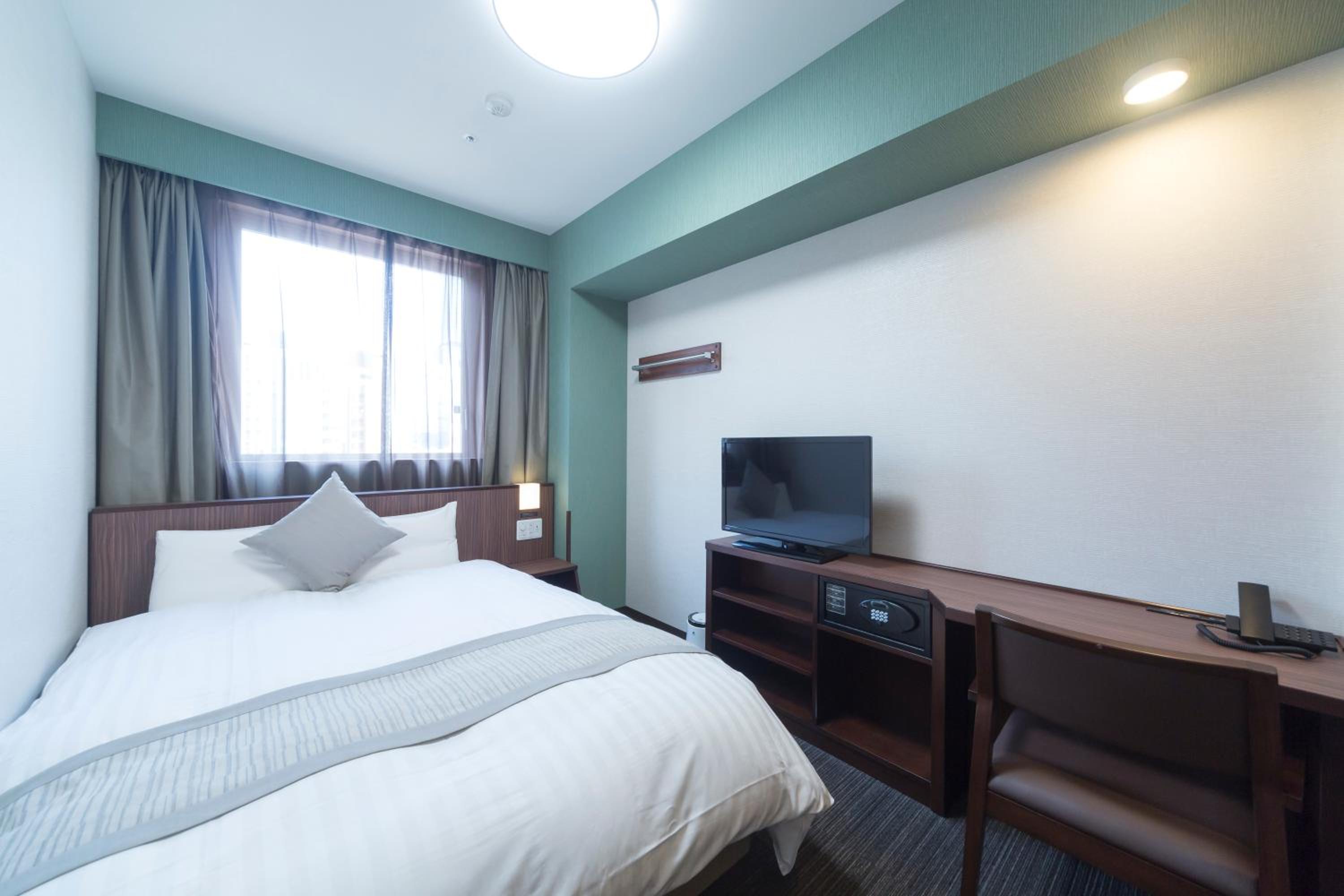 Non-Smoking Double Room, check-in from 15:00 / check-out until 13:00 (22-hour stay)