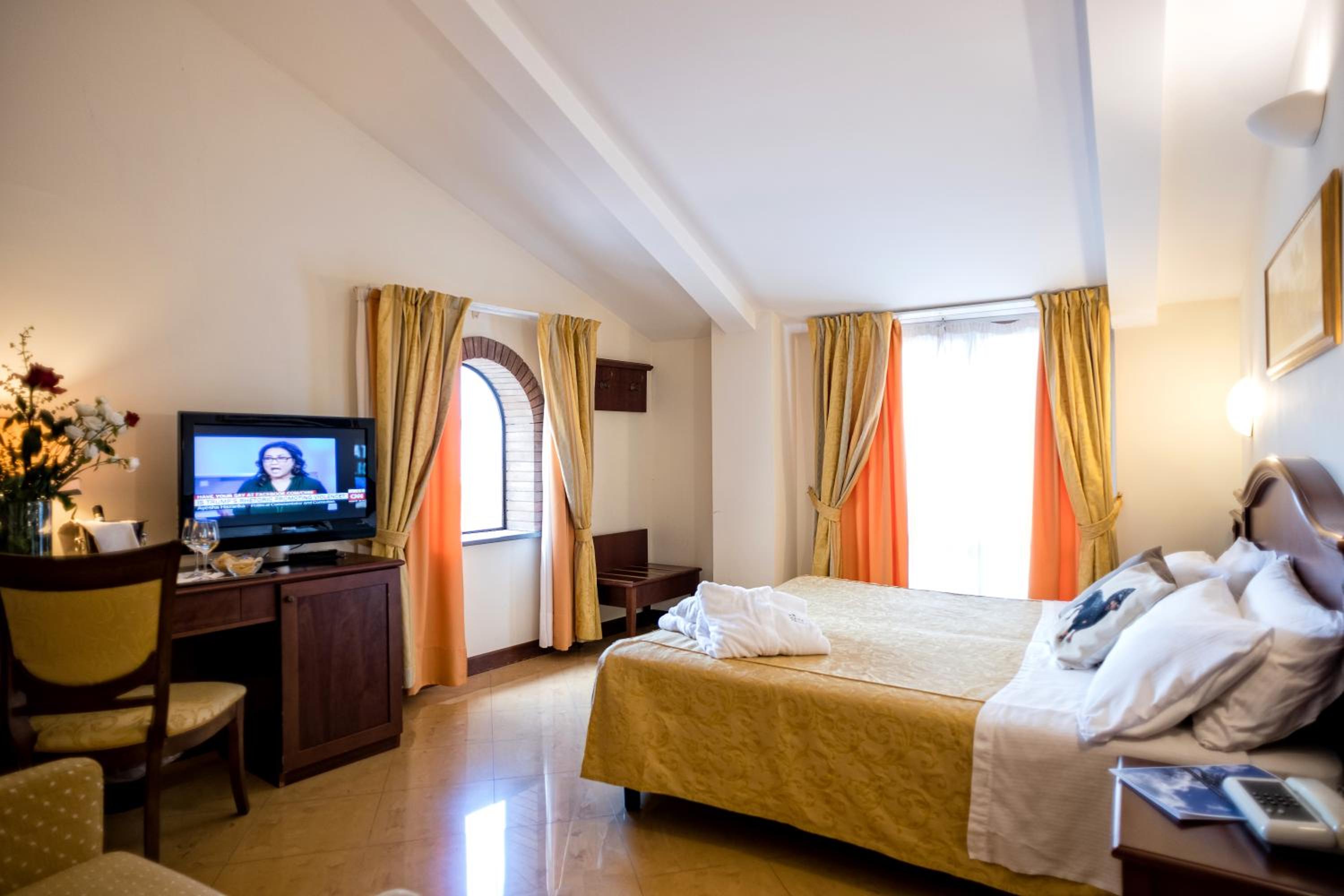 Superior Double Room - Photo 12