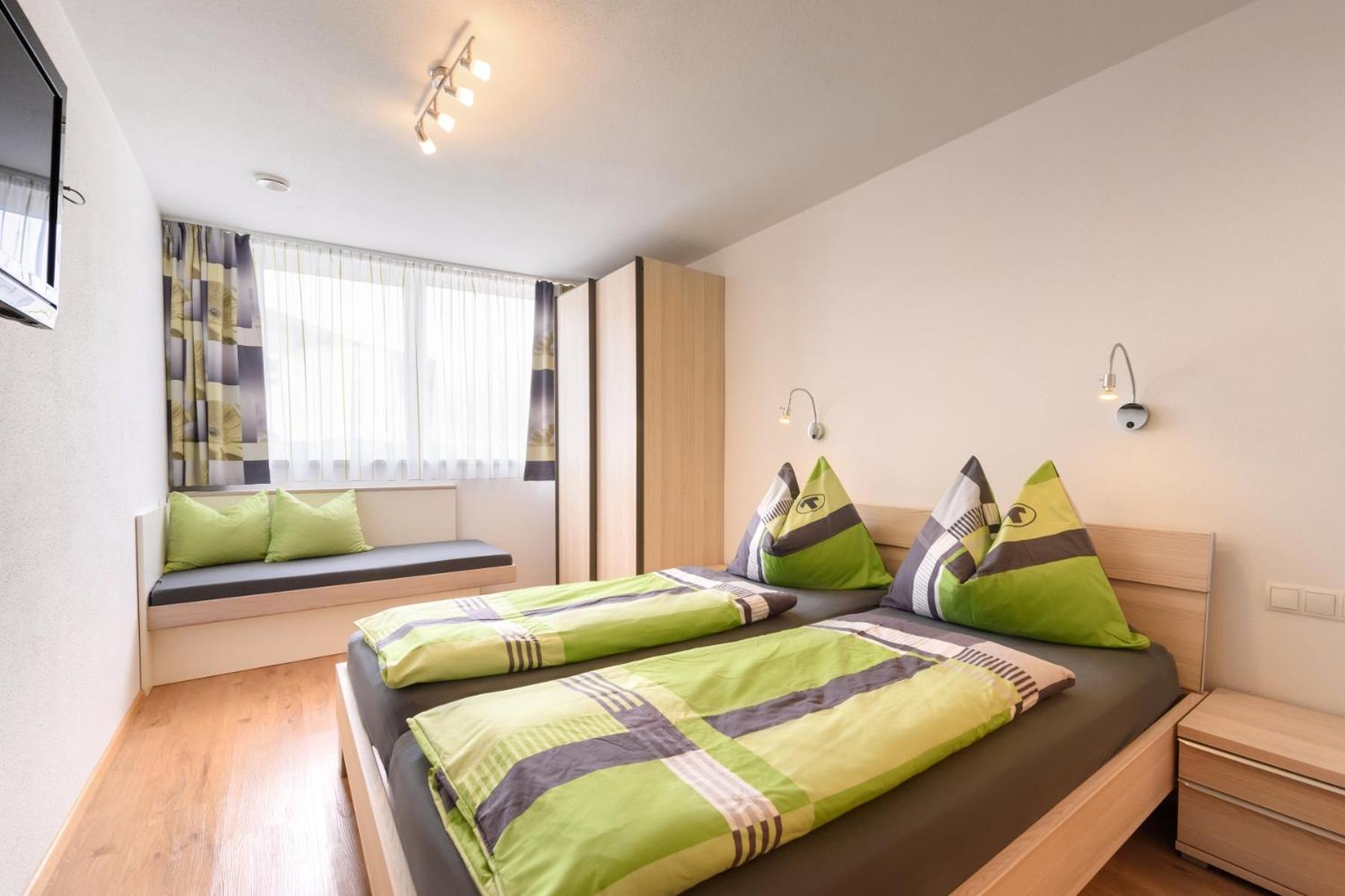 Double Room - Photo 5