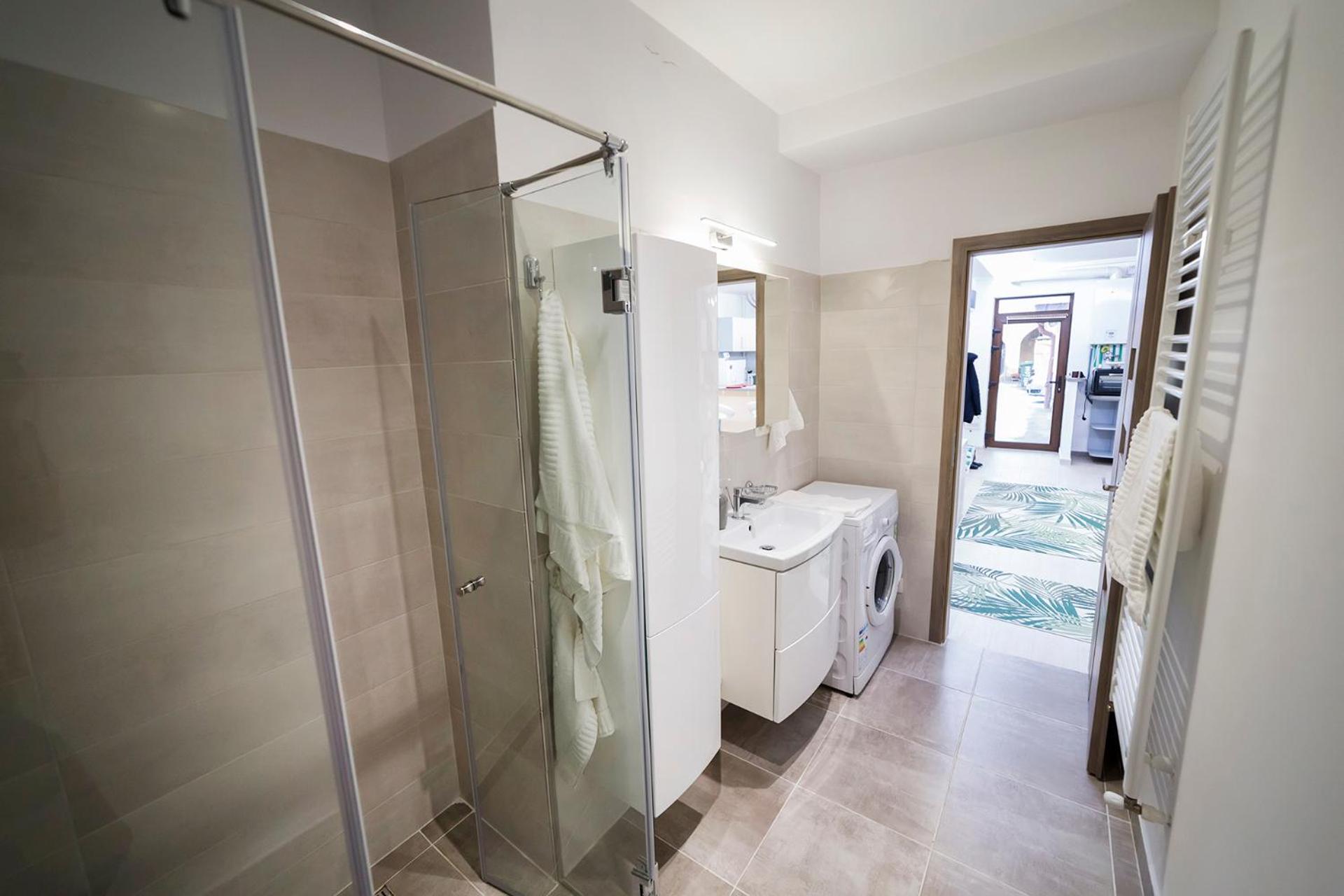 One-Bedroom Apartment - Photo 10