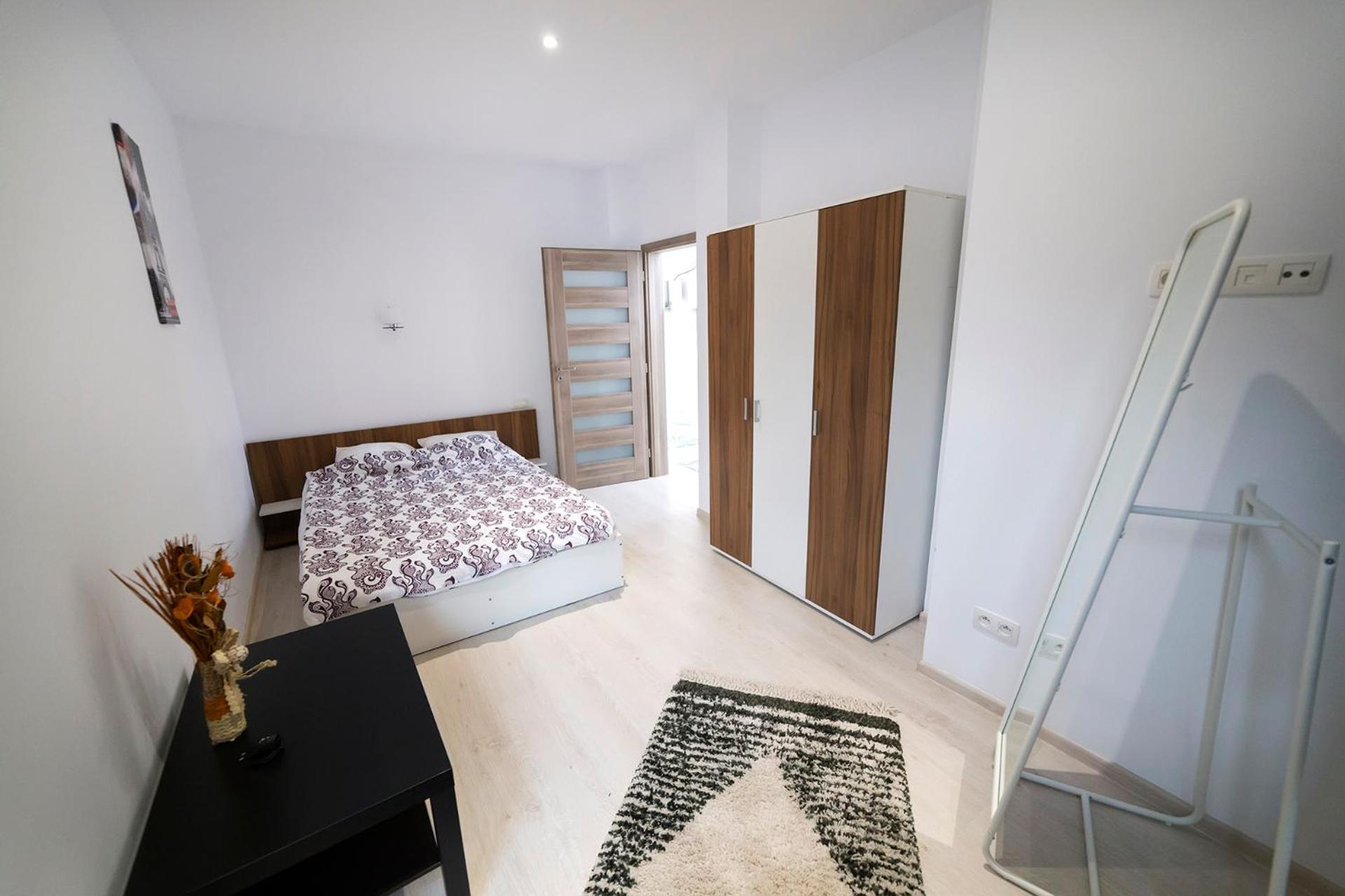 One-Bedroom Apartment - Photo 21