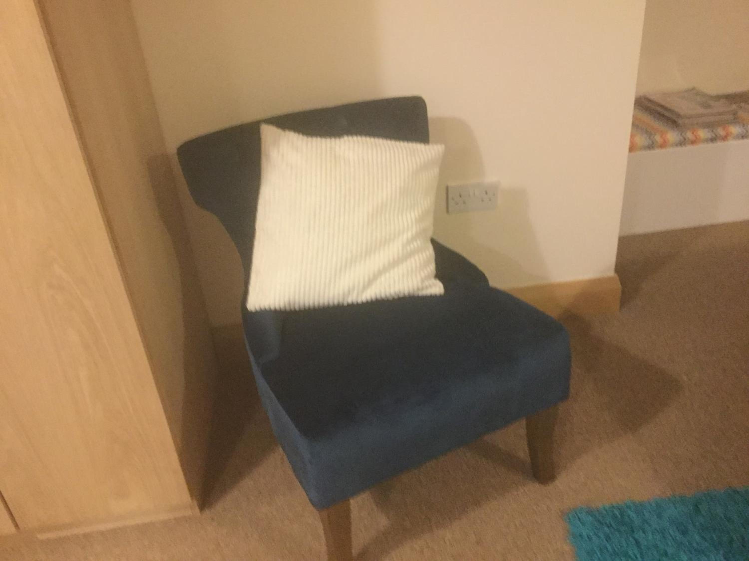Deluxe Double Room (2 Adults + 1 Child) - Photo 4