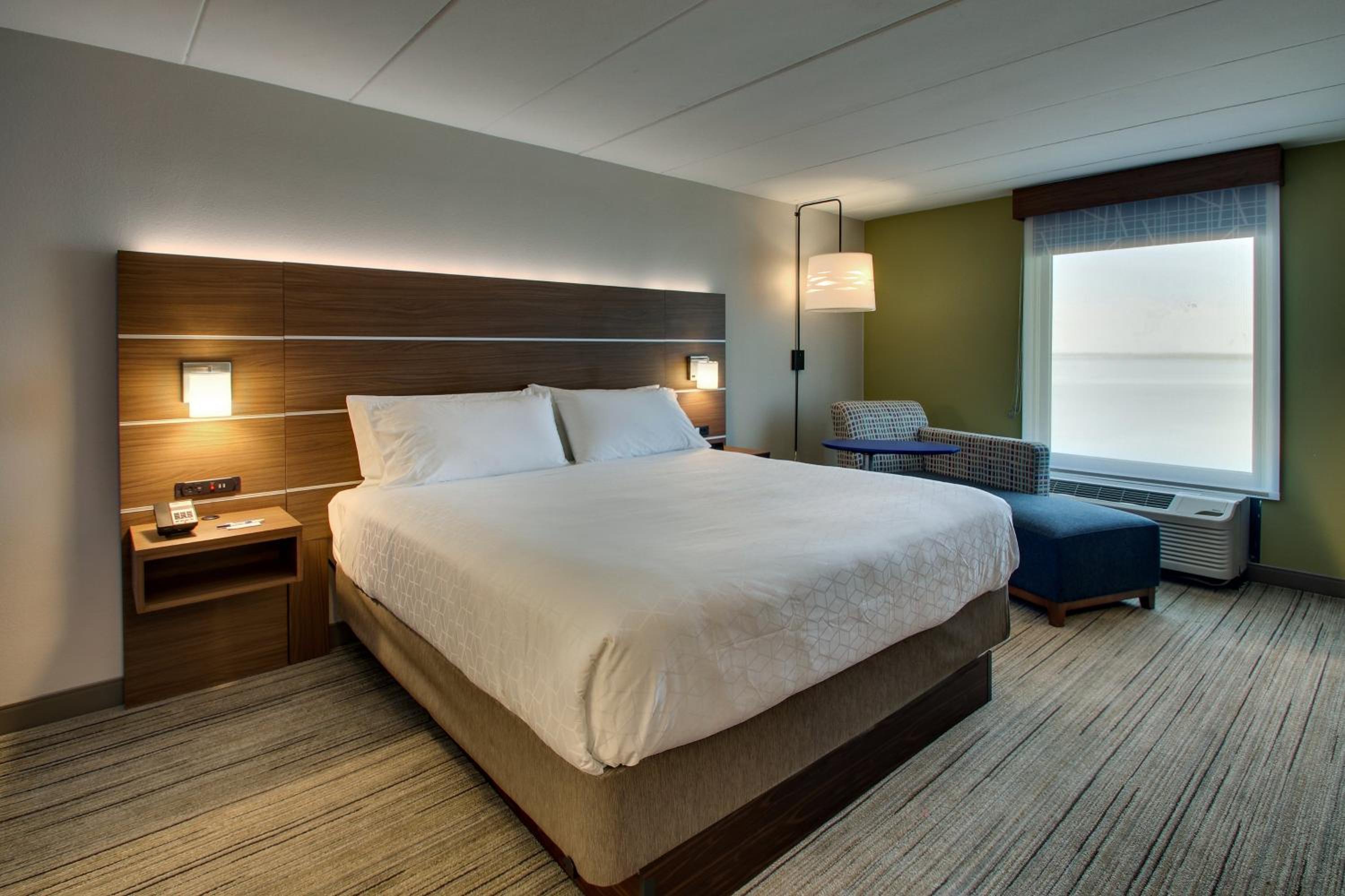 Standard King Room