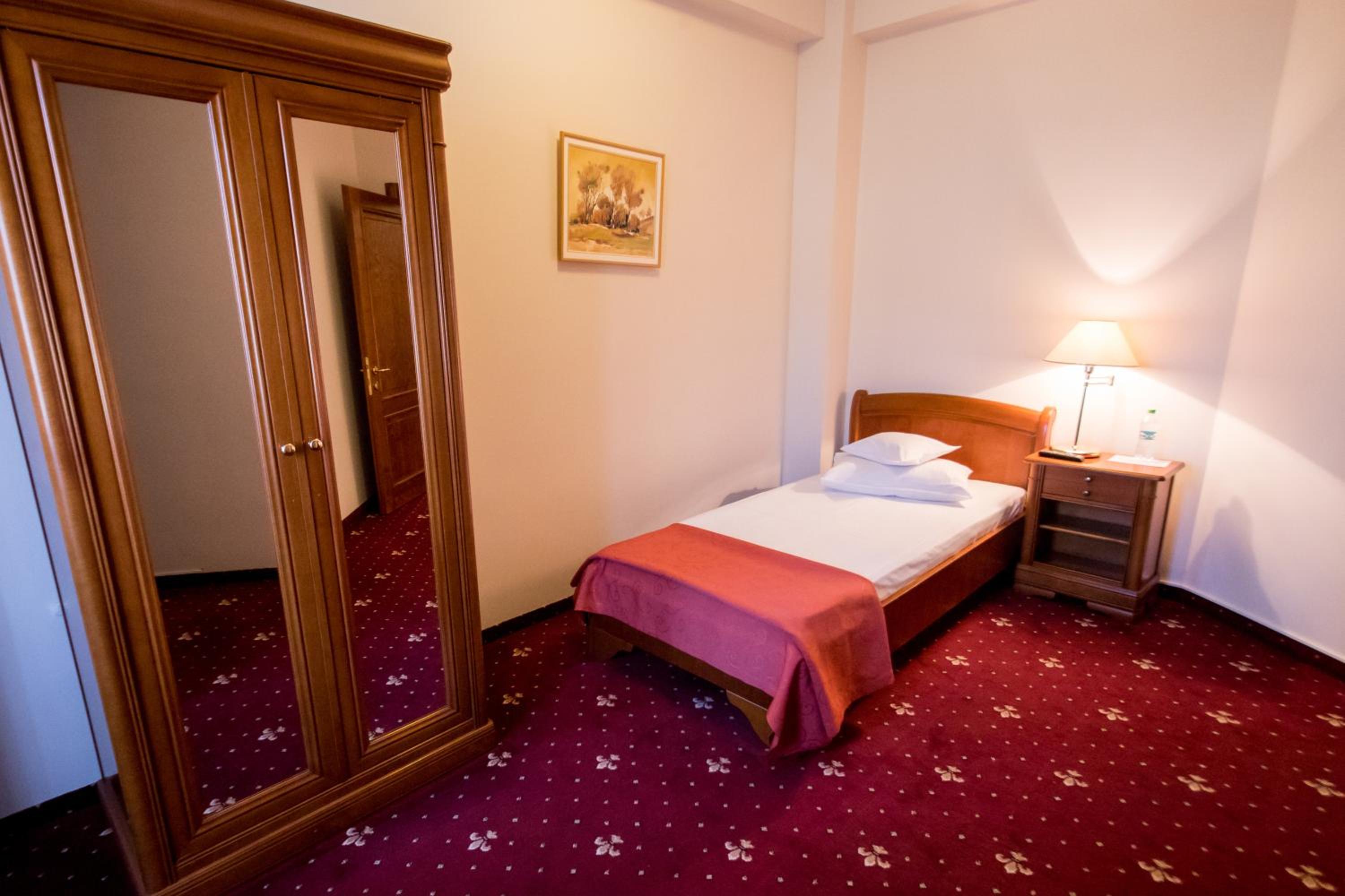 Two-Bedroom Suite photo 2