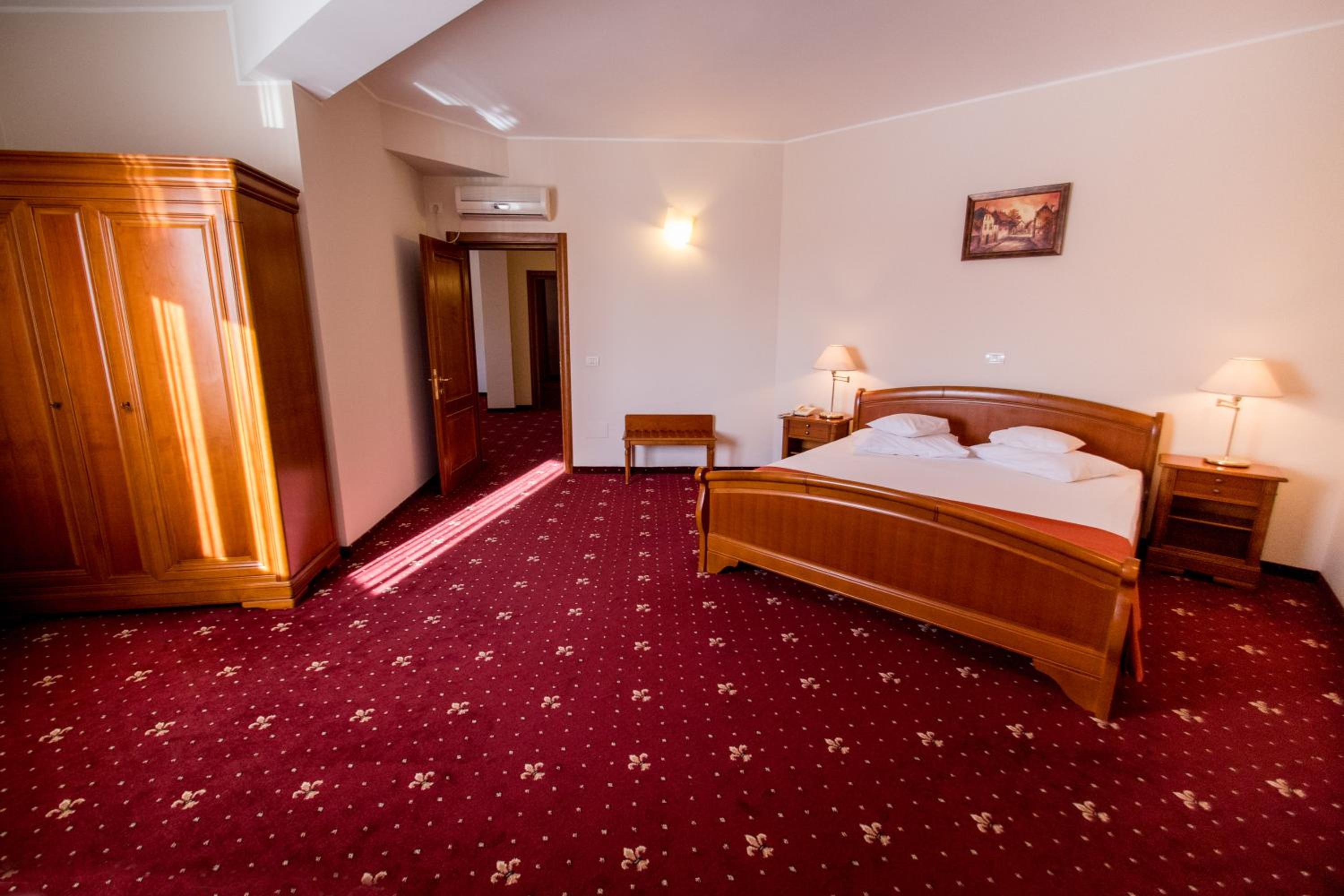 Two-Bedroom Suite photo 3
