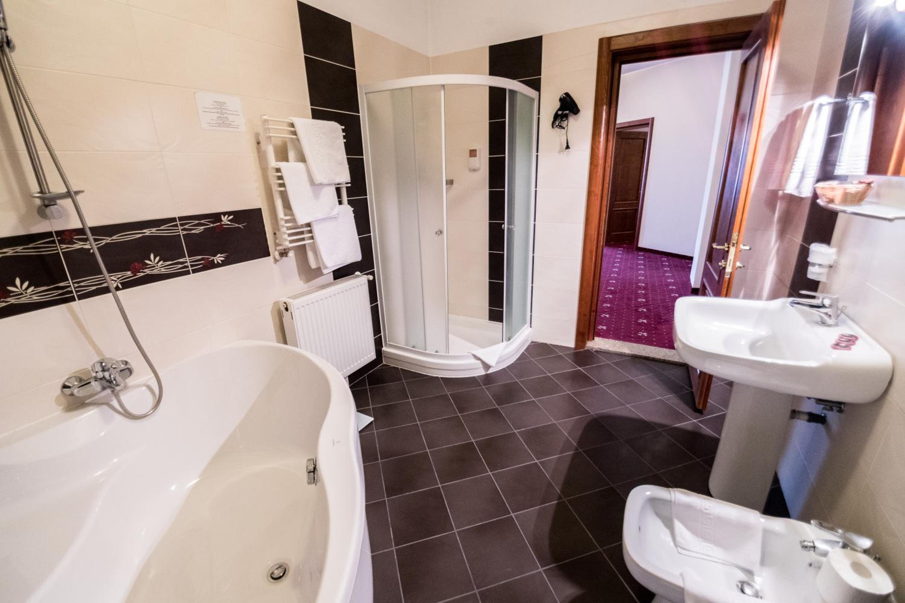 Two-Bedroom Suite photo 2