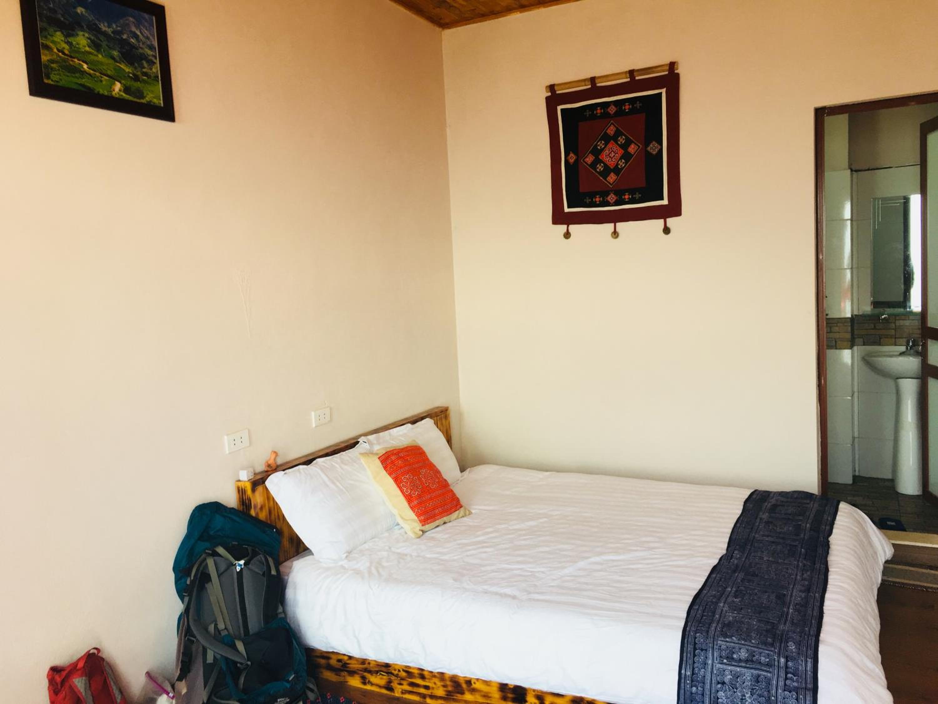 Double or Twin Room with Mountain View photo 3