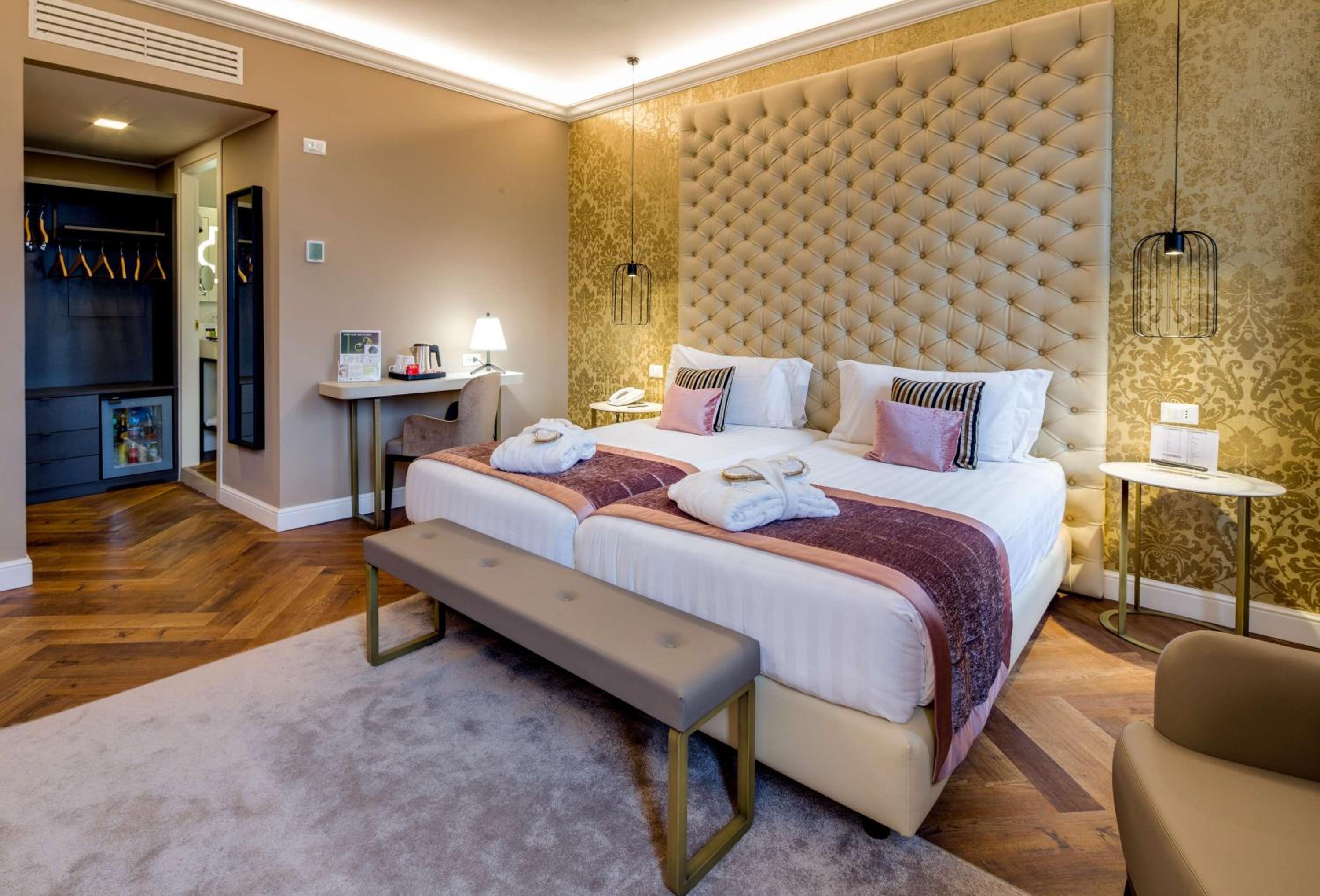 Executive King Room with Two King Beds
