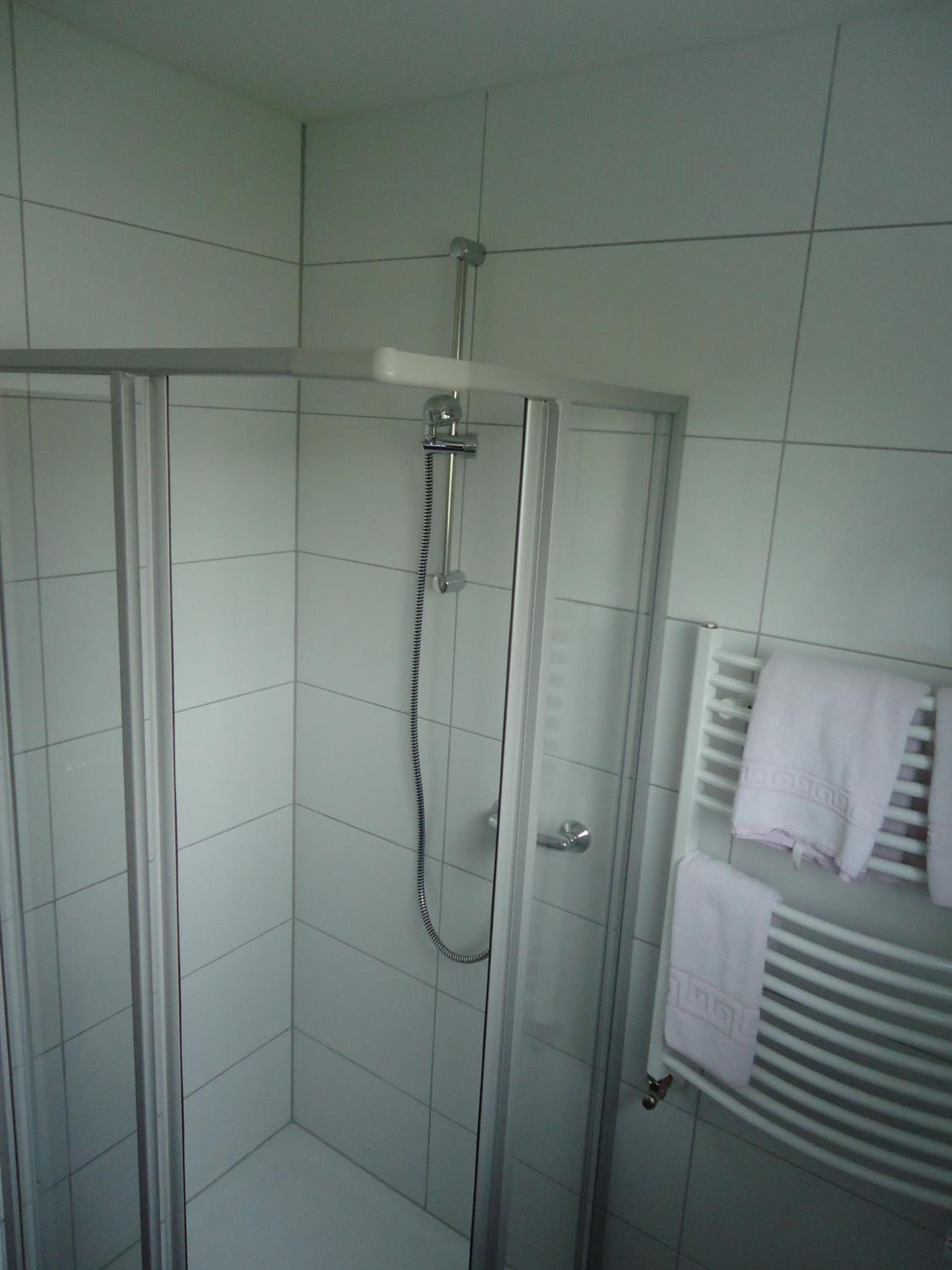 Double Room - Photo 11
