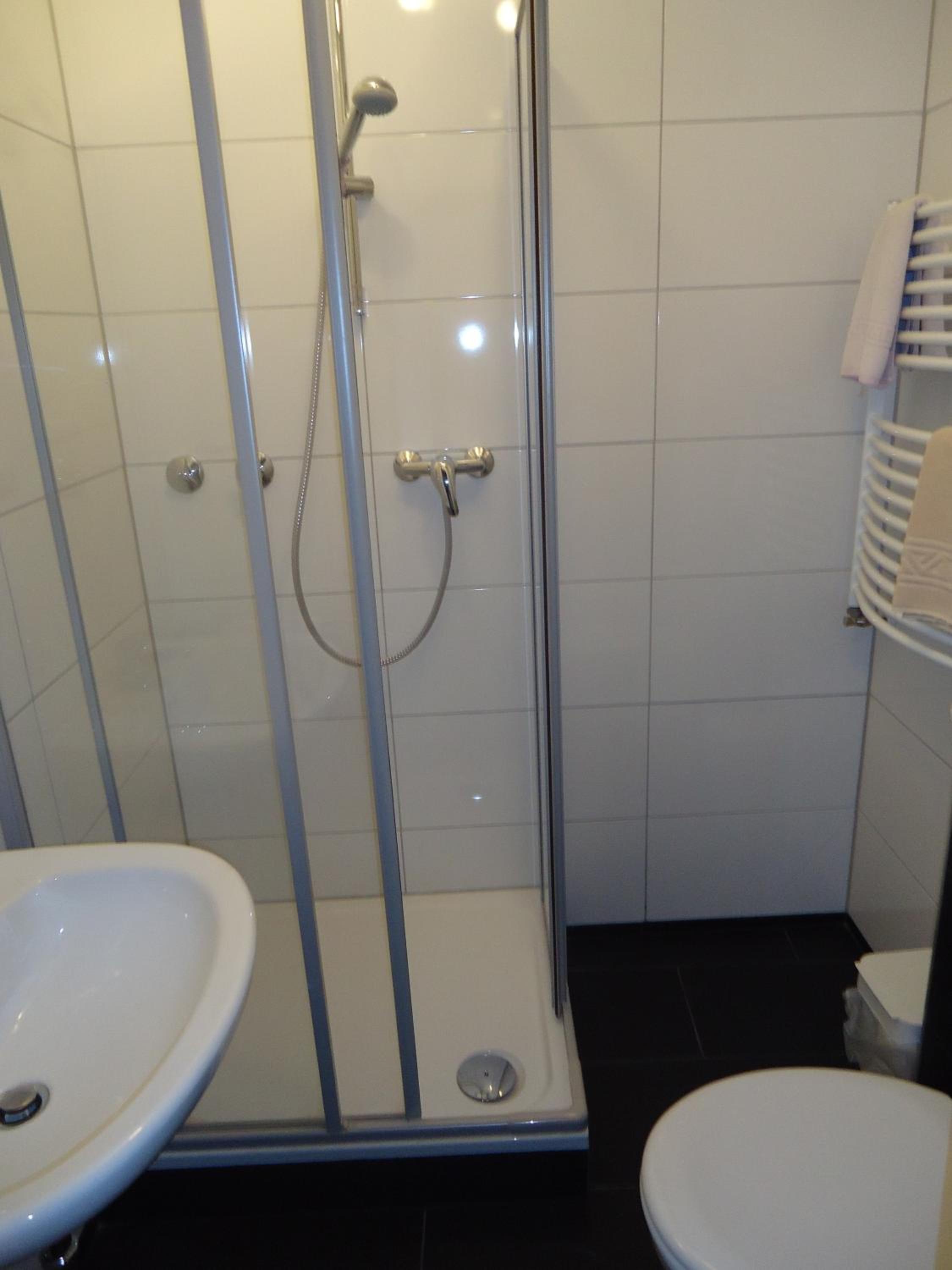 Double Room - Photo 10