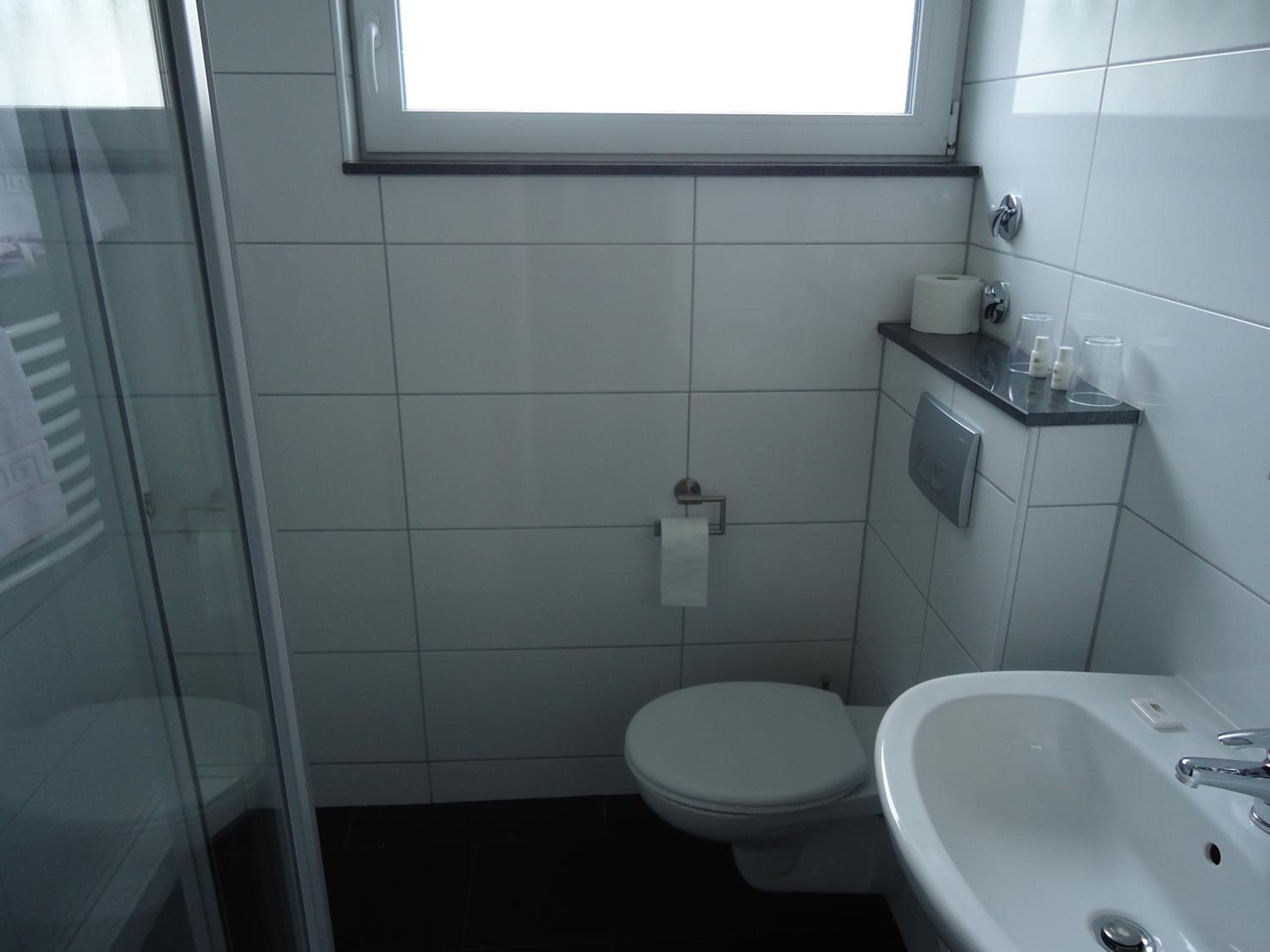 Double Room - Photo 9