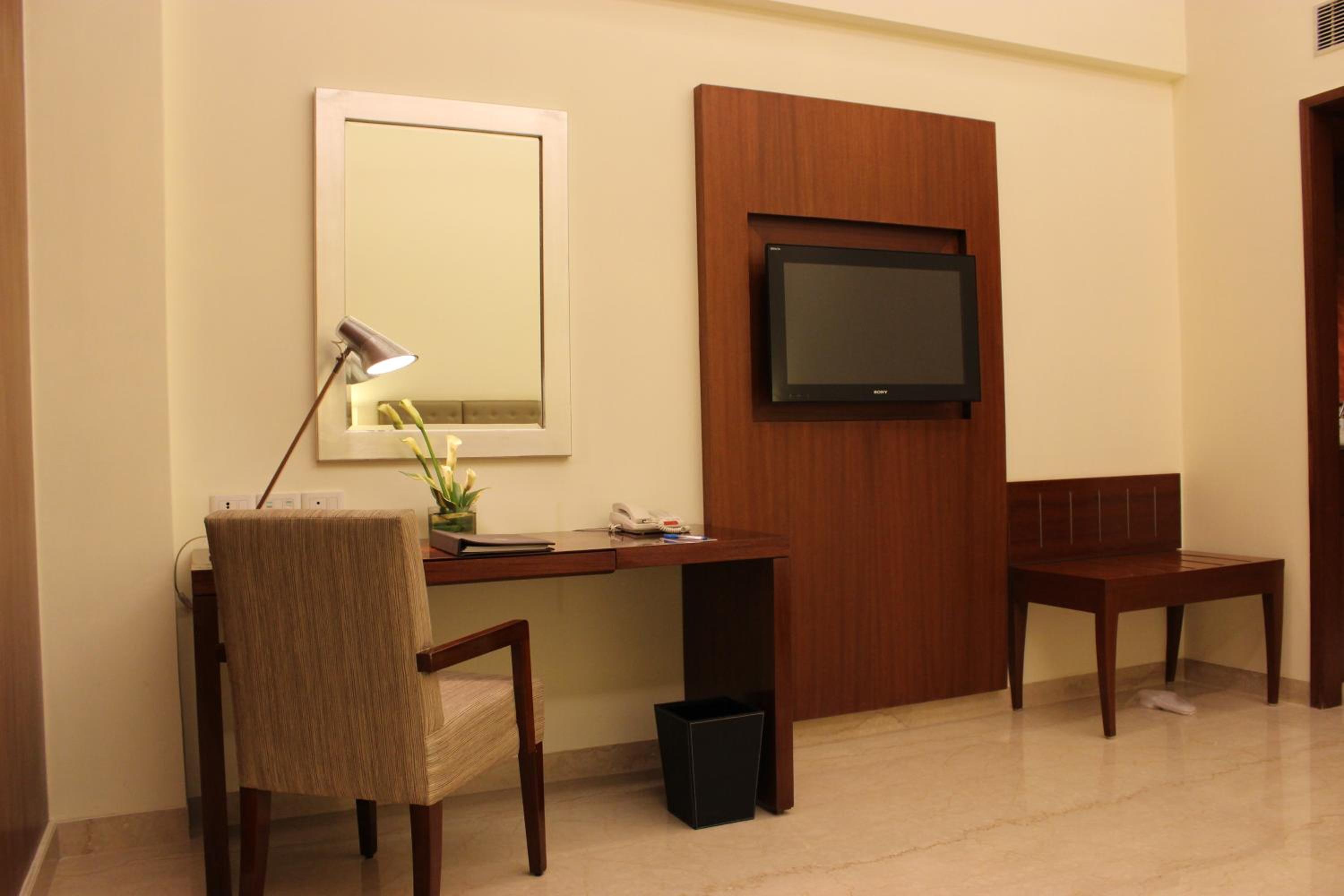 Club Room - Photo 6