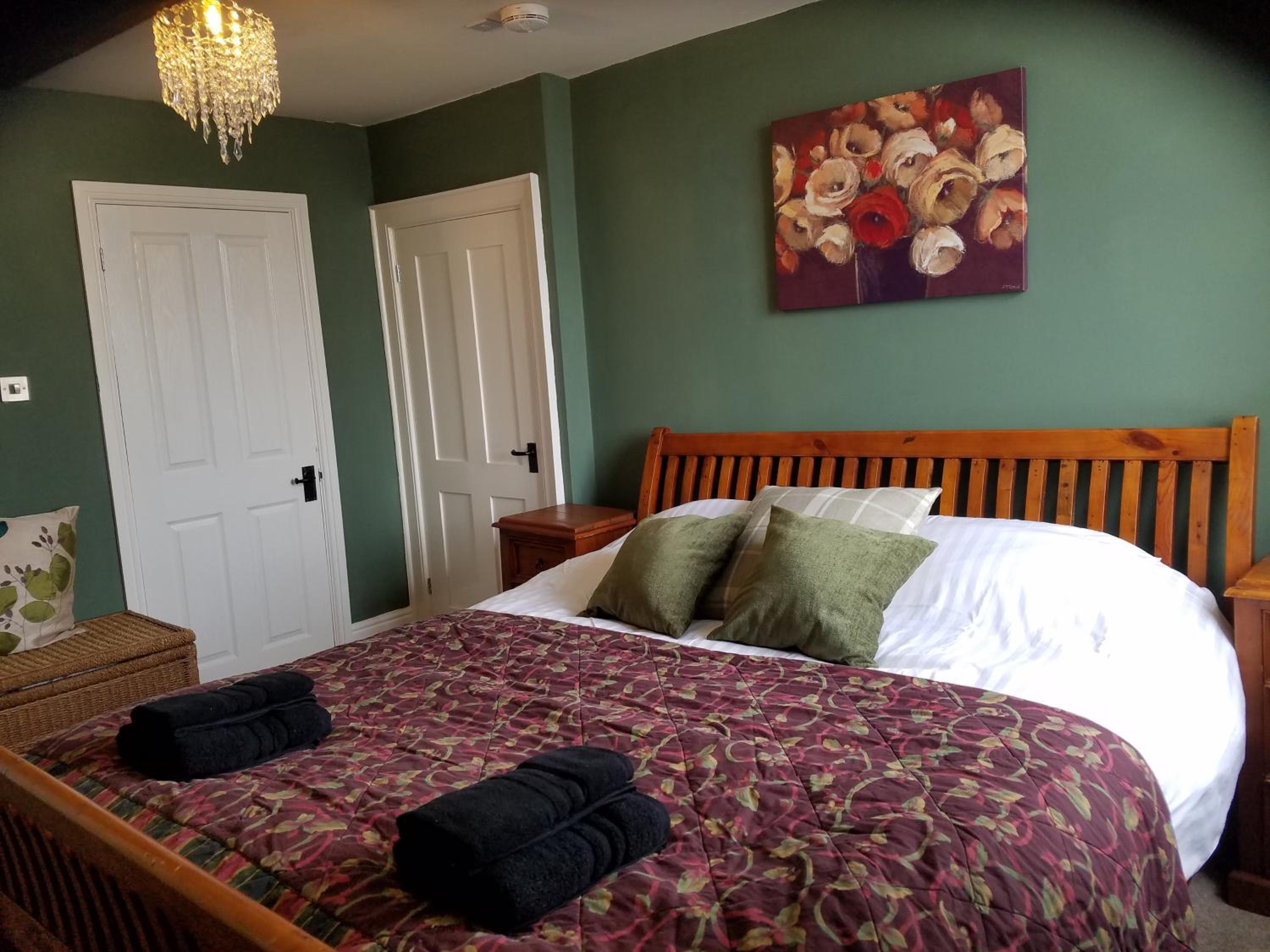 Four-Bedroom House photo 1