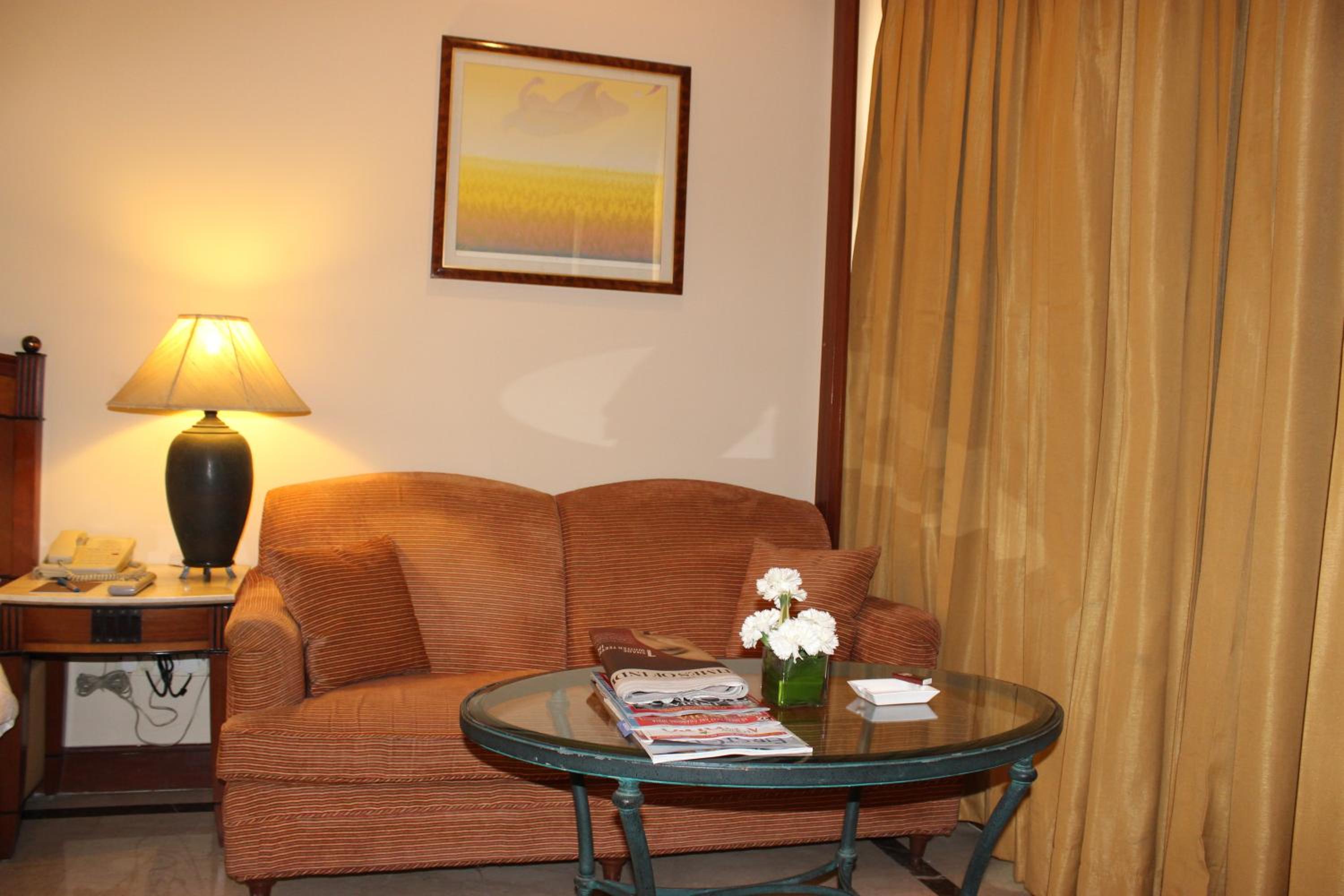 Executive Room - Photo 5