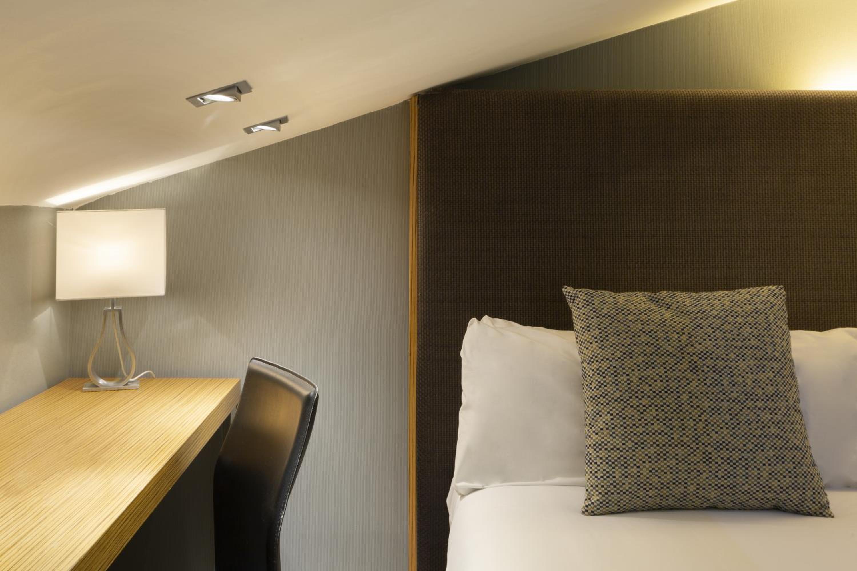 Double Room - Photo 3