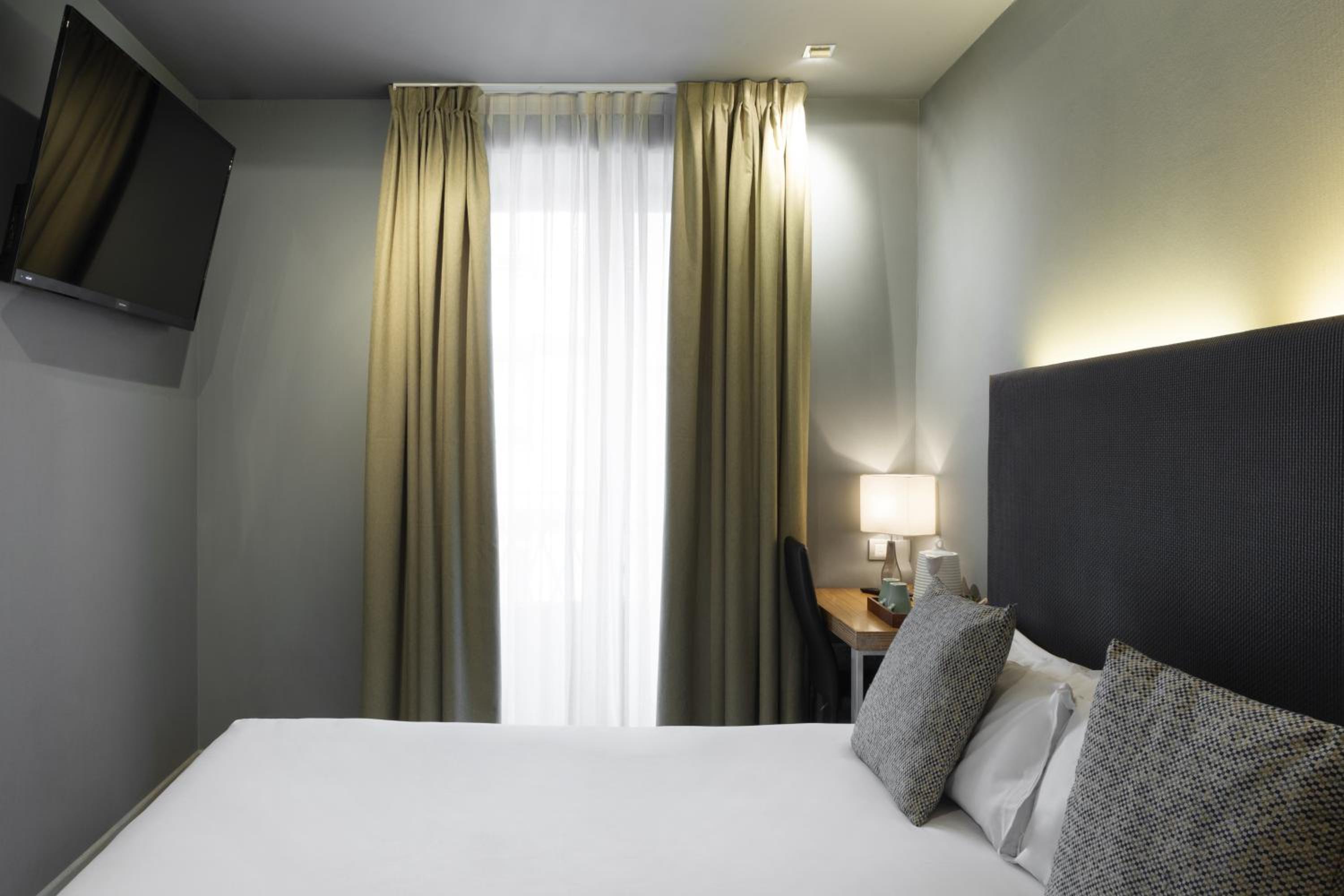 Double Room - Photo 4