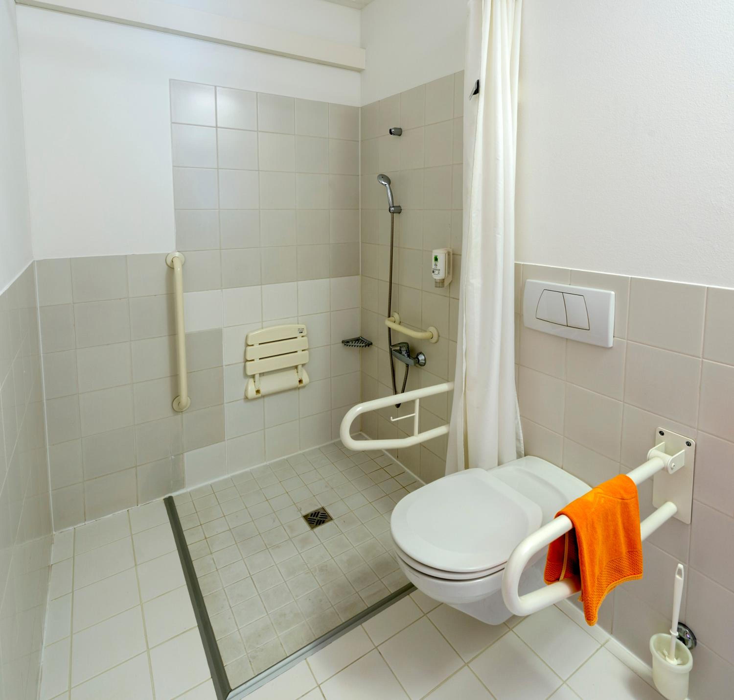 Double Room - Disability Access - Photo 6