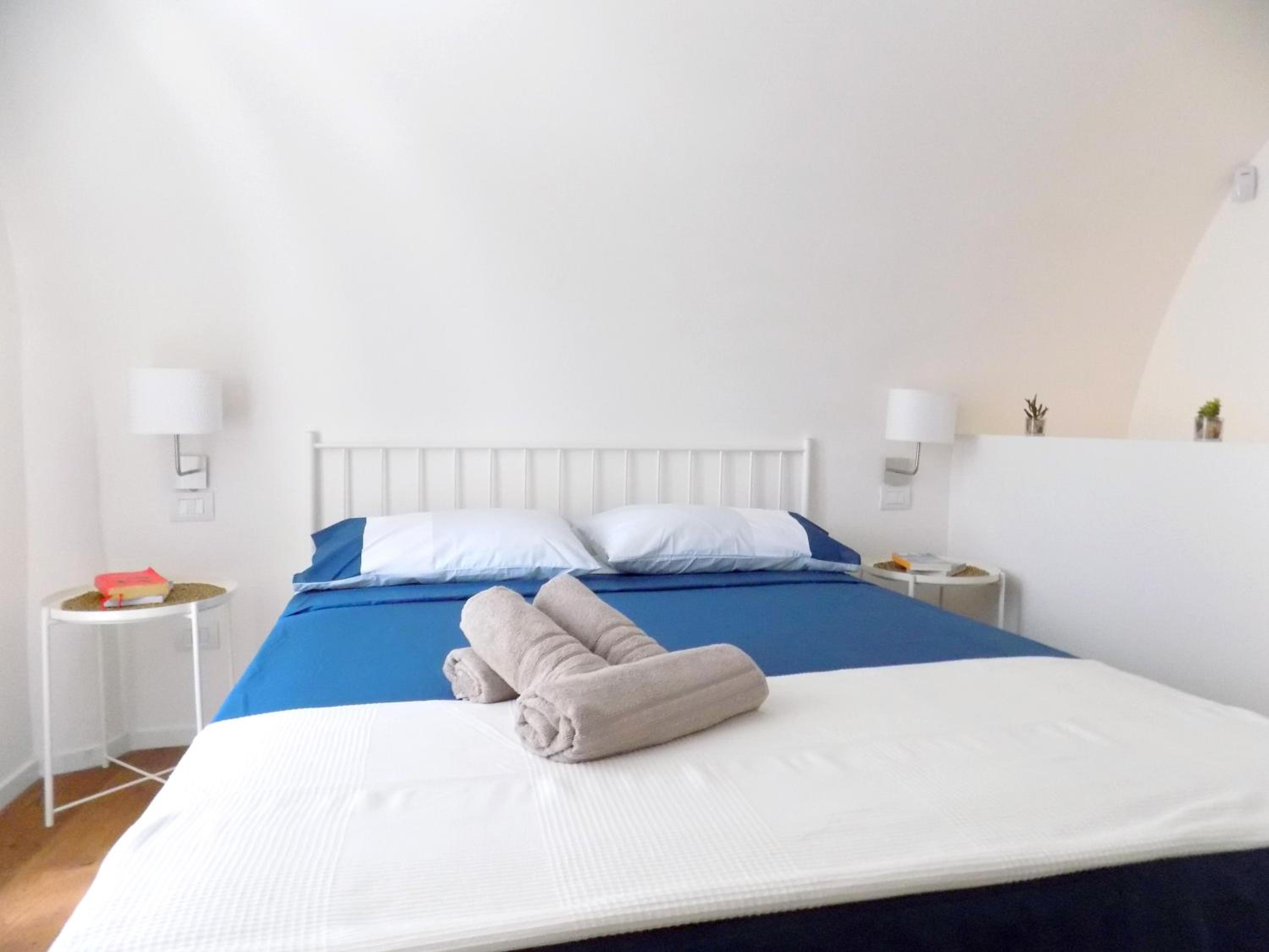 One-Bedroom Apartment - Photo 9