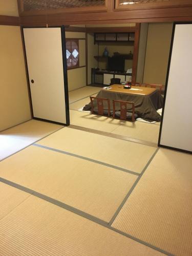 Japanese-Style Room with Shared Bathroom - Non Smoking photo 3