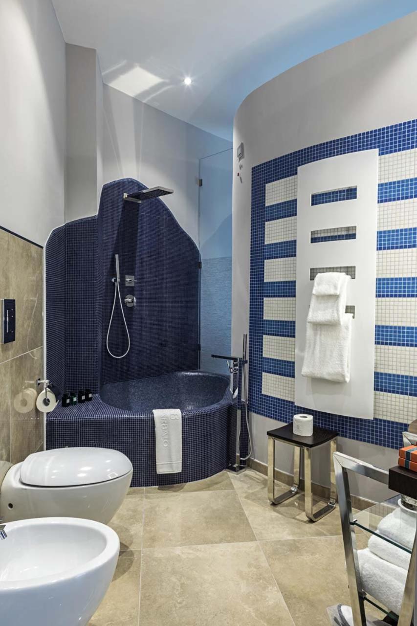 Suite - Photo 15