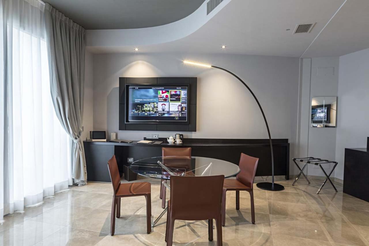 Suite - Photo 6