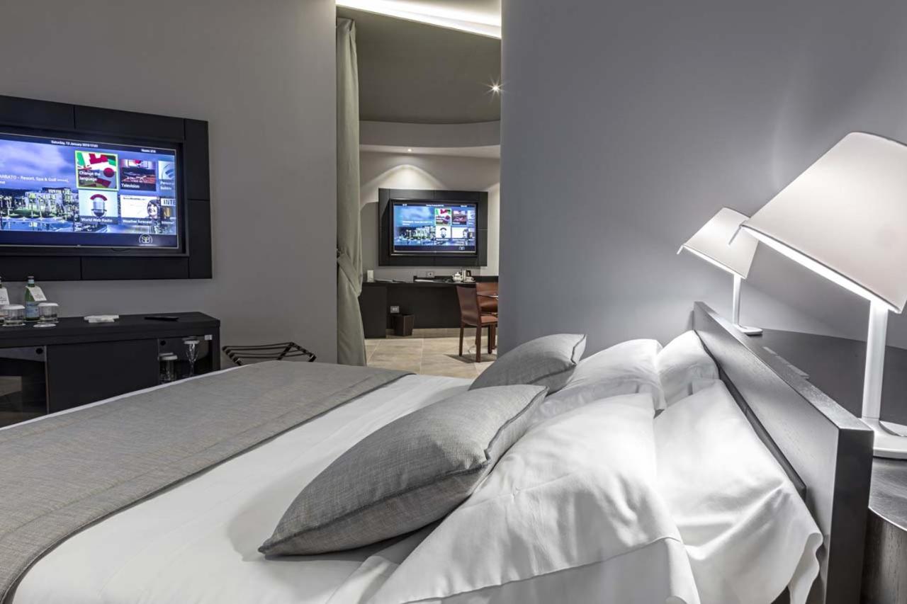 Suite - Photo 10