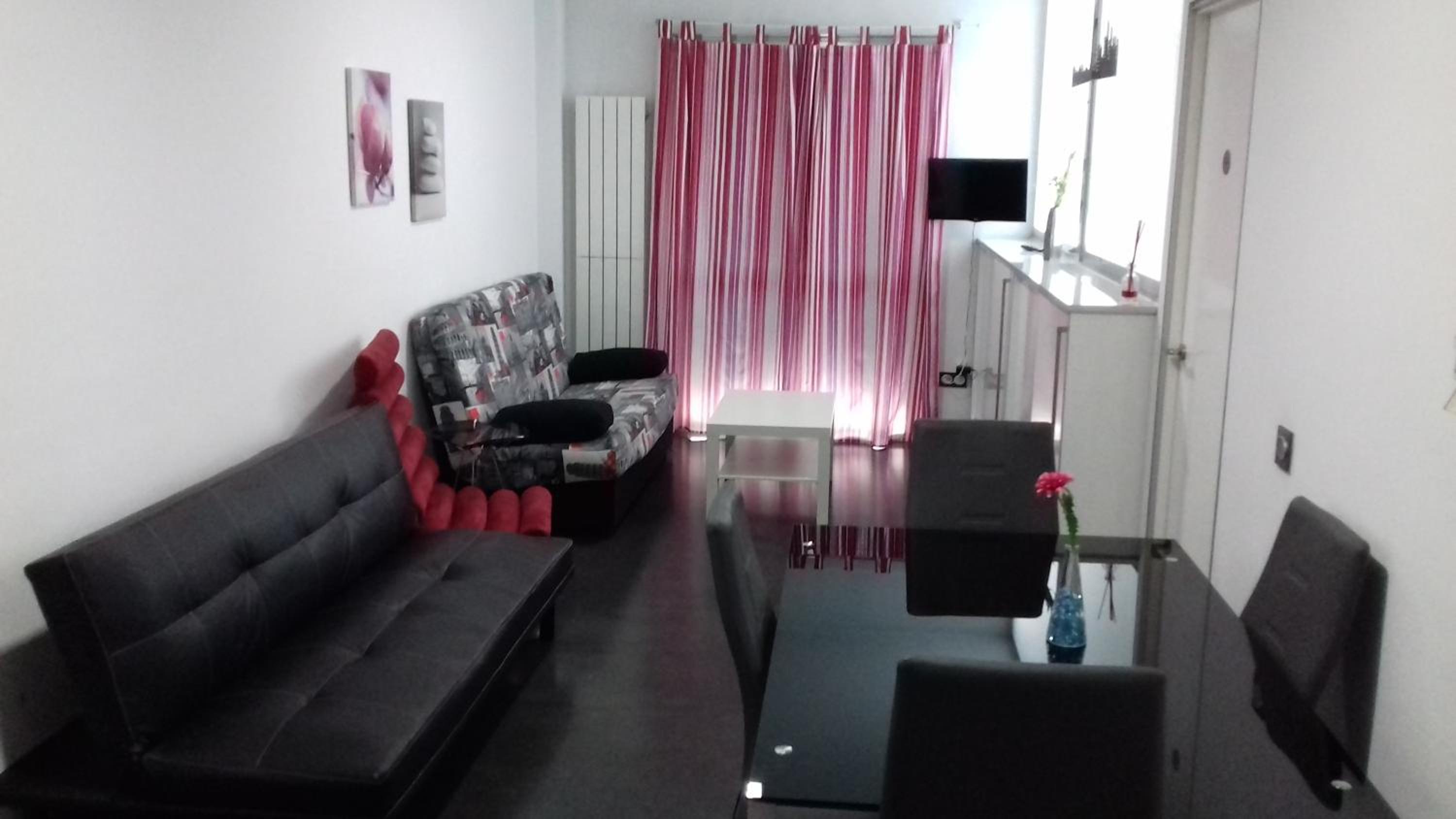 One-Bedroom Apartment photo 3