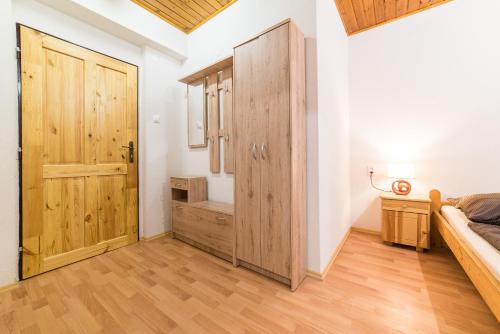 Double Room with Extra Beds photo 3