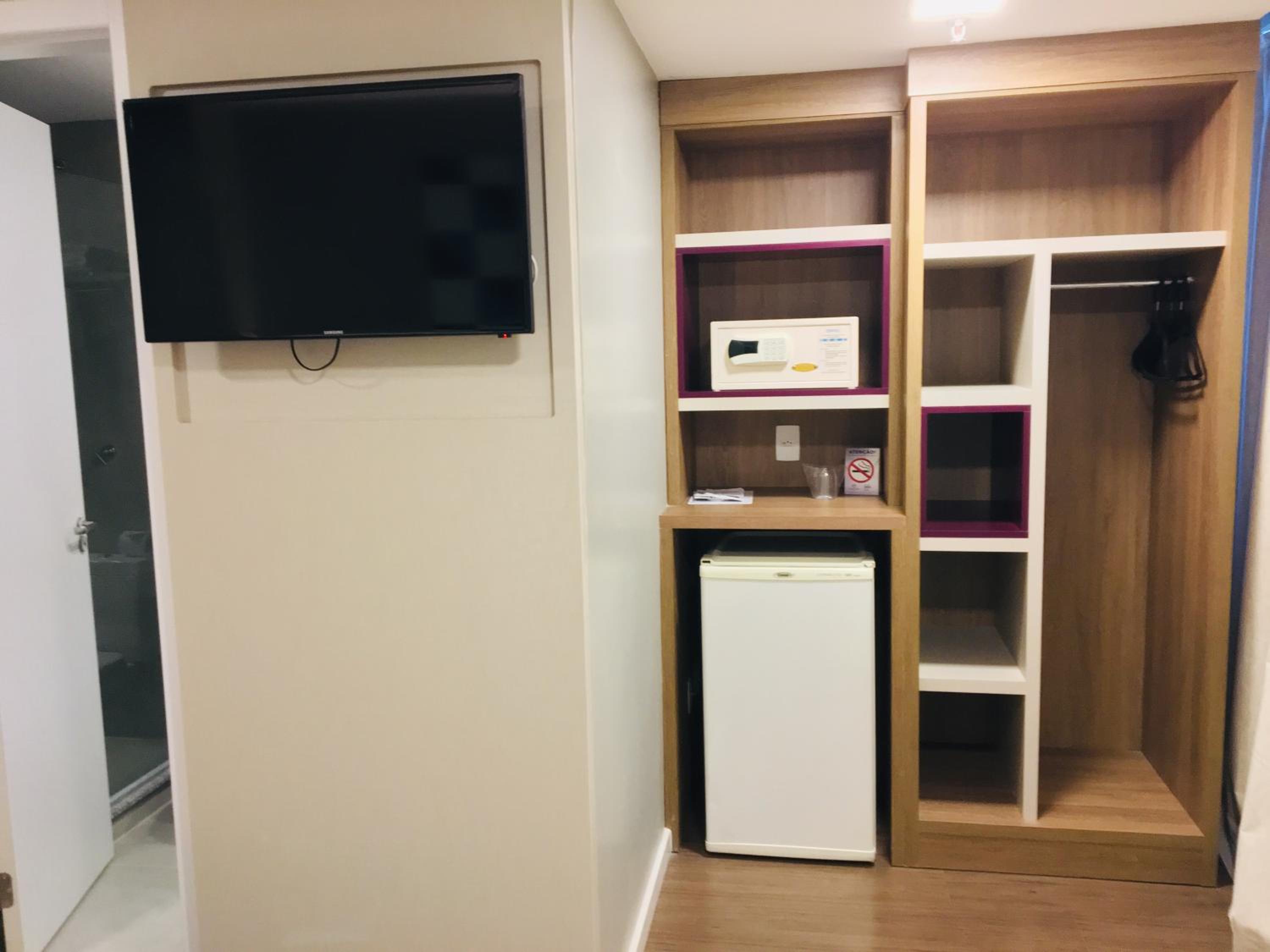 Standard Twin Room - Photo 6