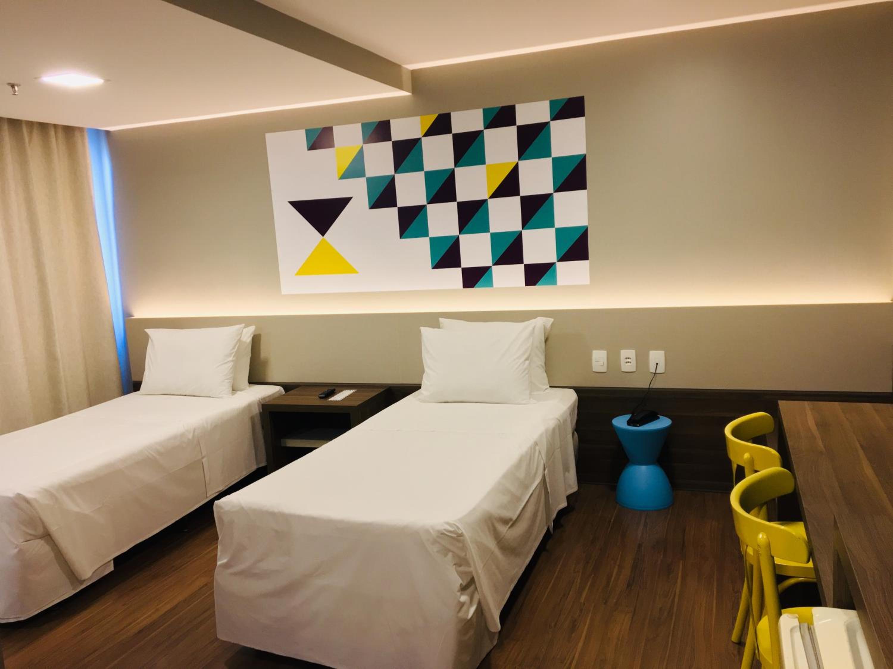 Standard Twin Room - Photo 1