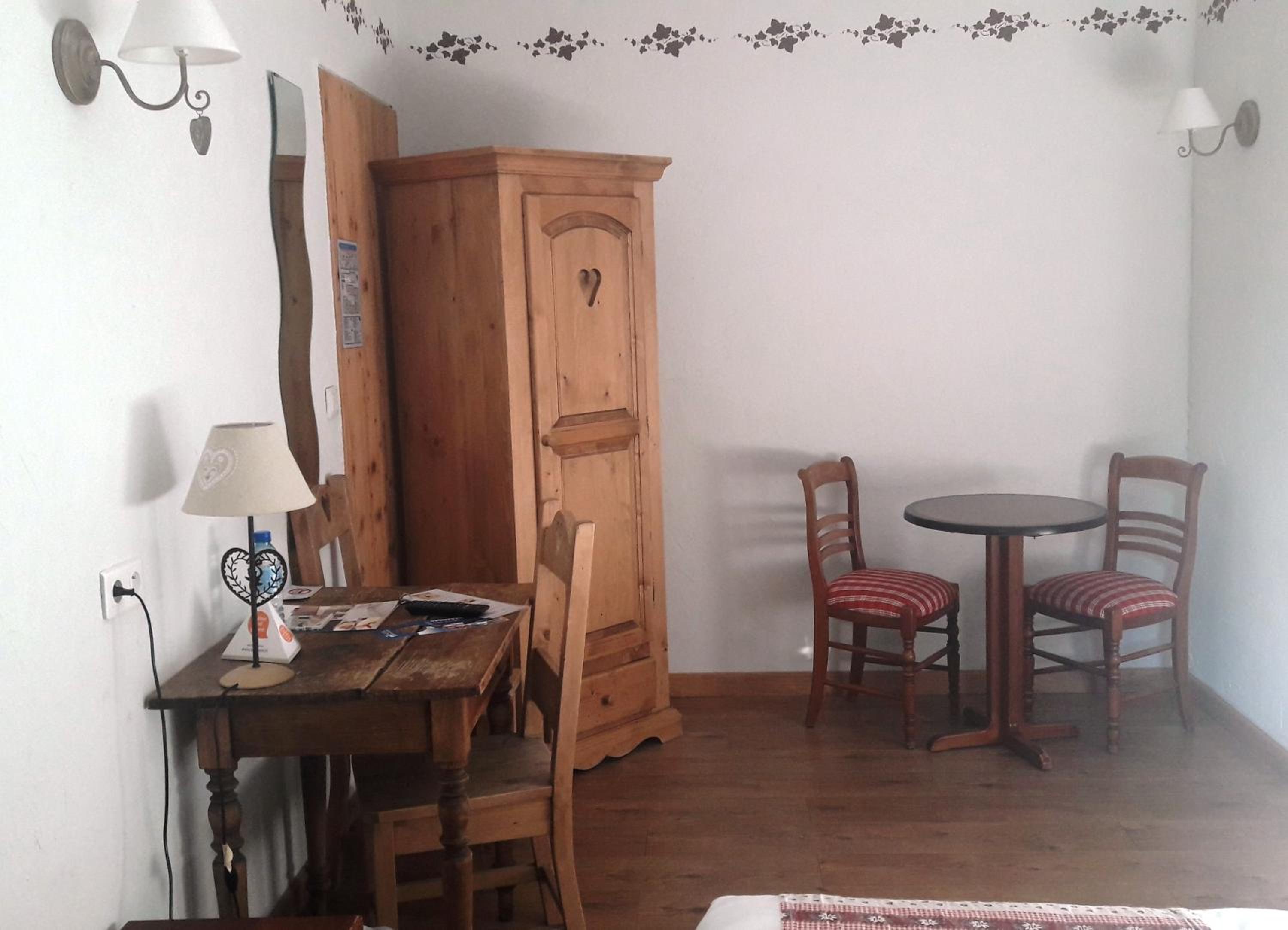 Budget Twin Room photo 1