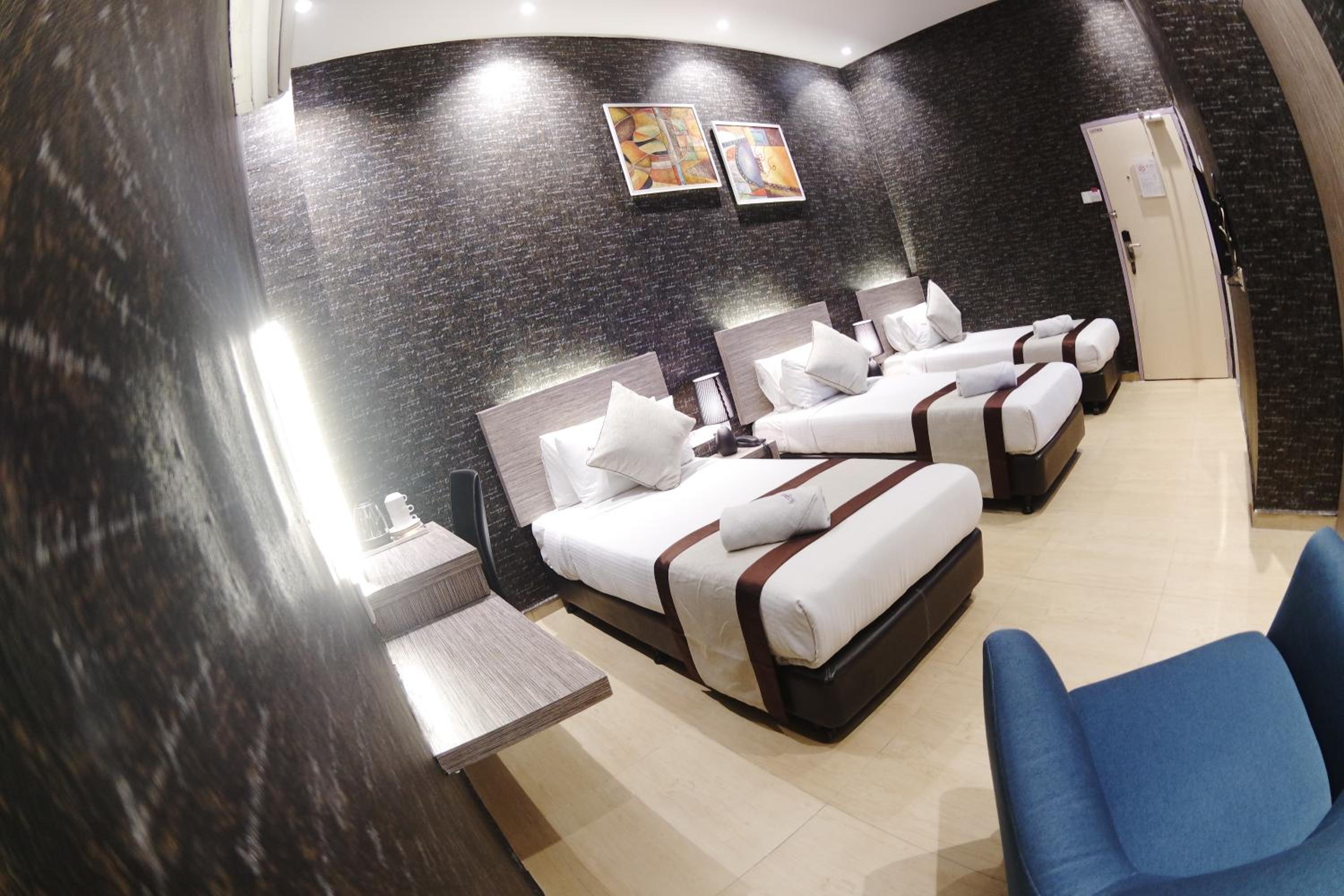 Deluxe Triple Room photo 1