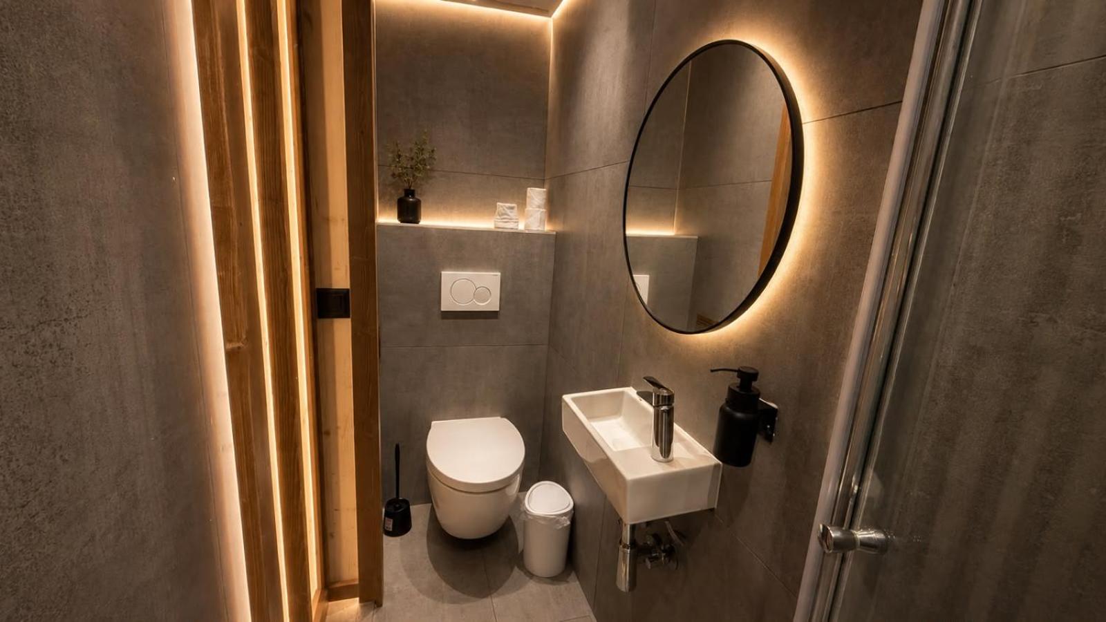 Double or Twin Room with Bathroom photo 1
