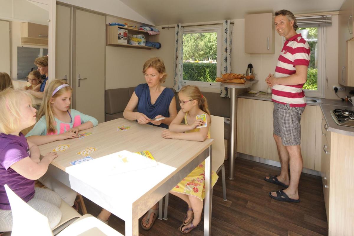 Standard Mobile Home (3 bedrooms) photo 3