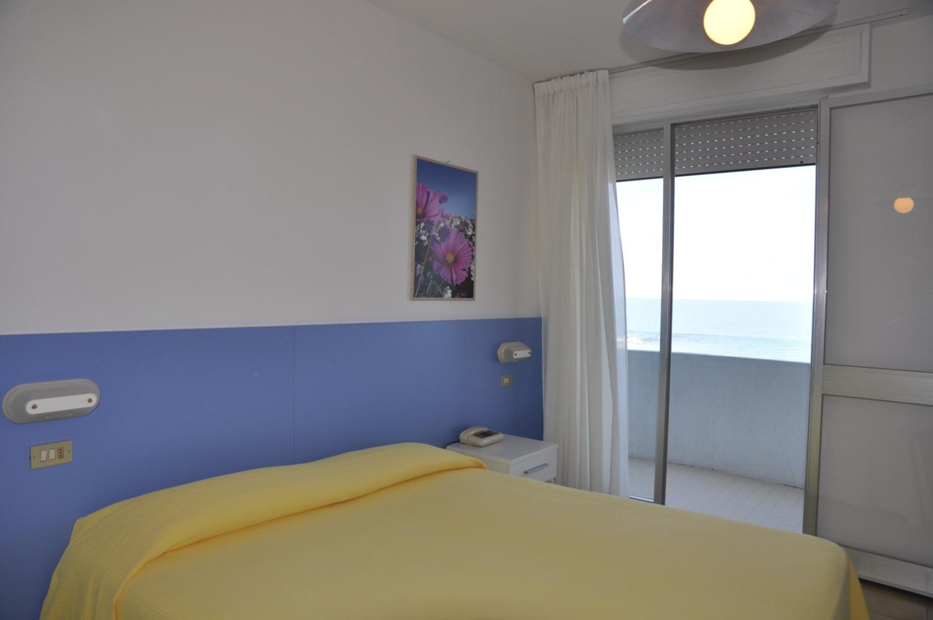Quadruple Room with Sea View photo 1