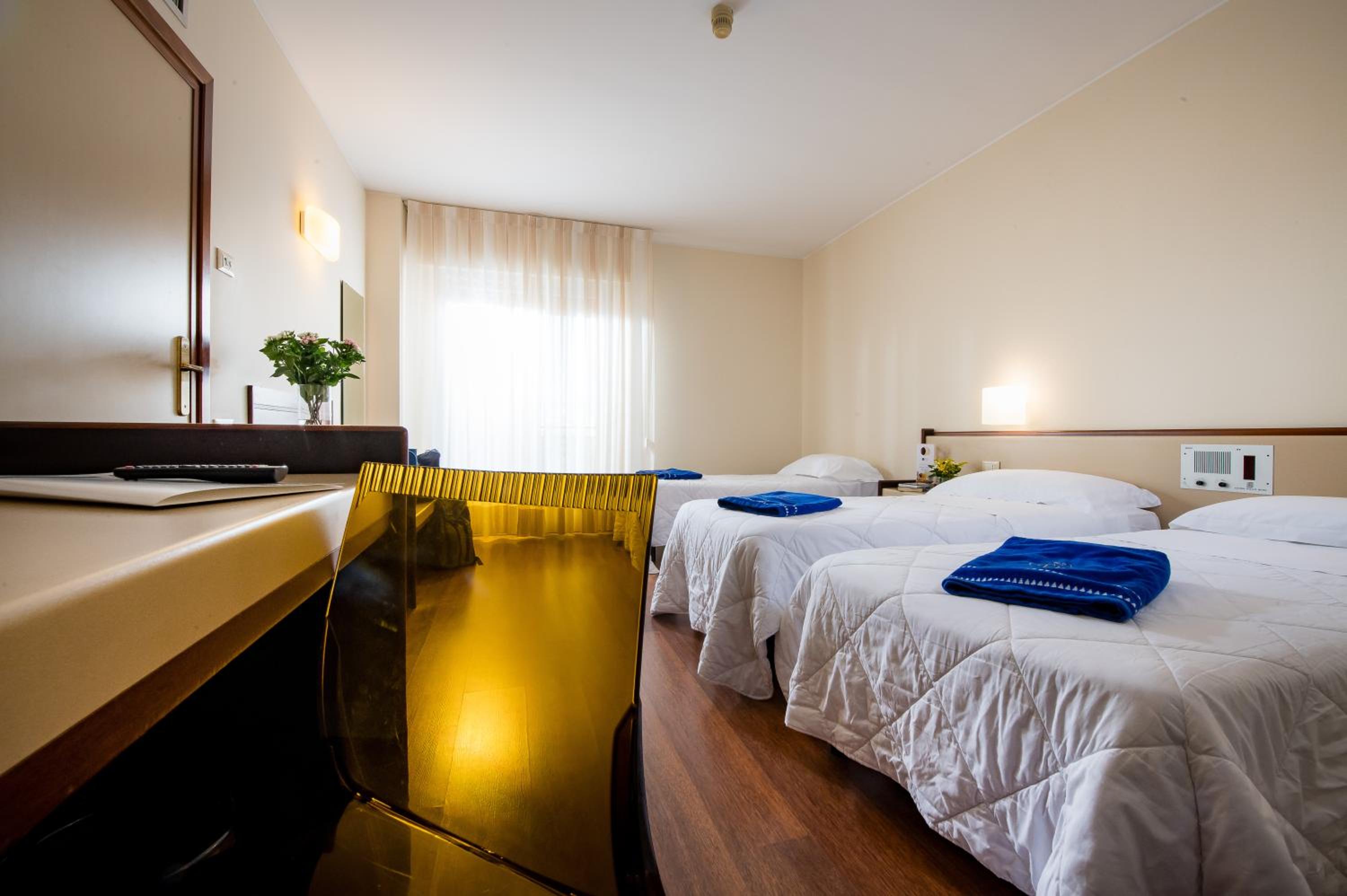Standard Triple Room - Photo 1