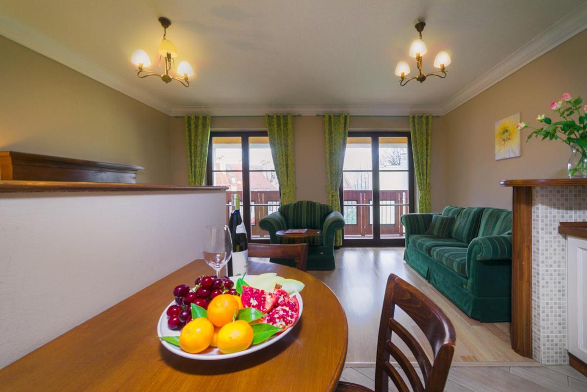Apartment with Balcony - Photo 13