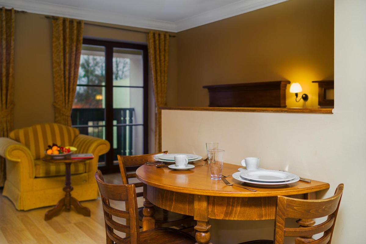 Apartment with Balcony - Photo 18