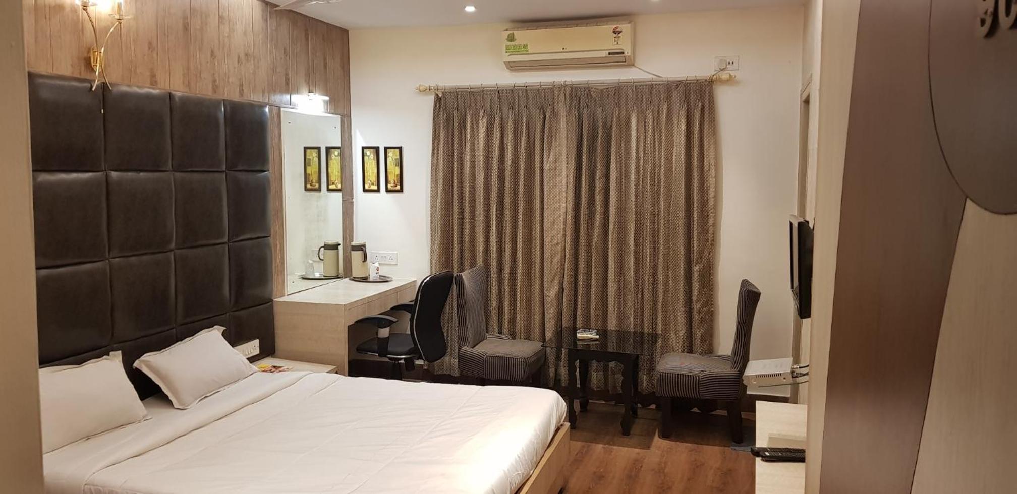 Deluxe Double Room - Photo 7