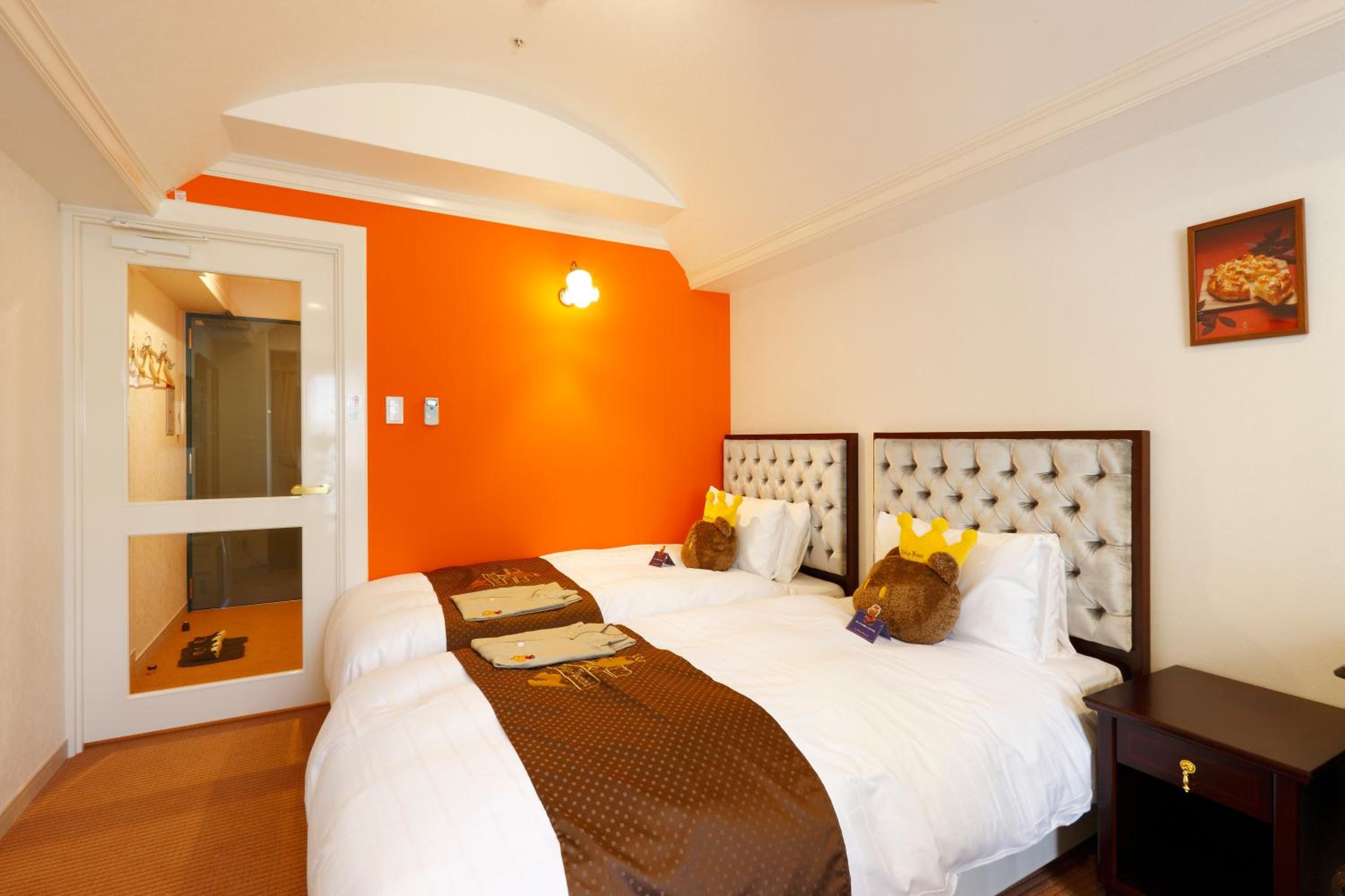 Standard Twin Room with Balcony photo 3